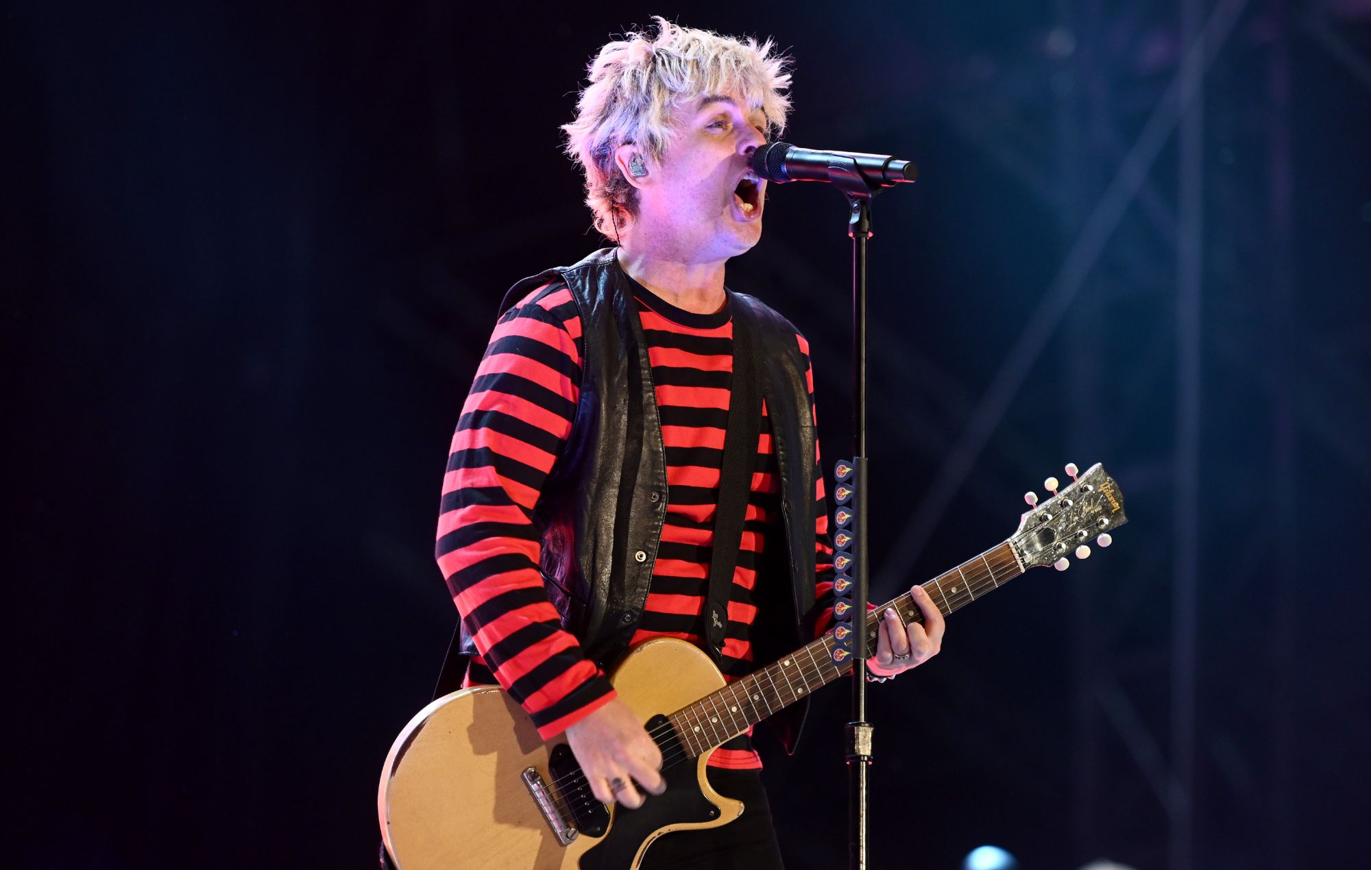 Green Day тлумачаць, чаму яны ненадоўга адышлі ад напісання палітычных песень