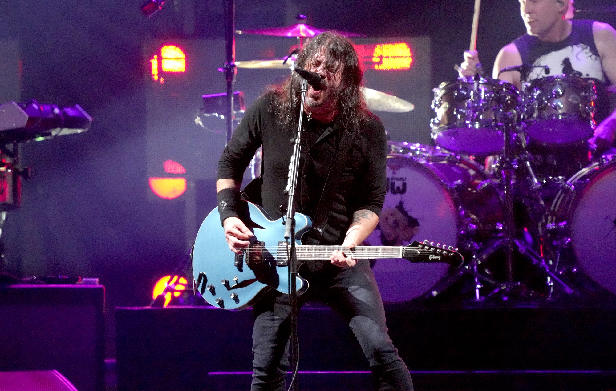Глядзіце, як Foo Fighters граюць "Everlong" з 12-гадовым сынам гітарыста Anthrax