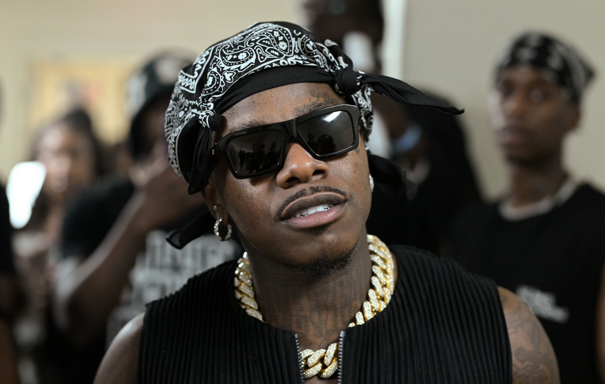 DaBaby кажа, што страта 200 мільёнаў долараў з-за гамафобных выказванняў была "замаскаваным шчасцем"