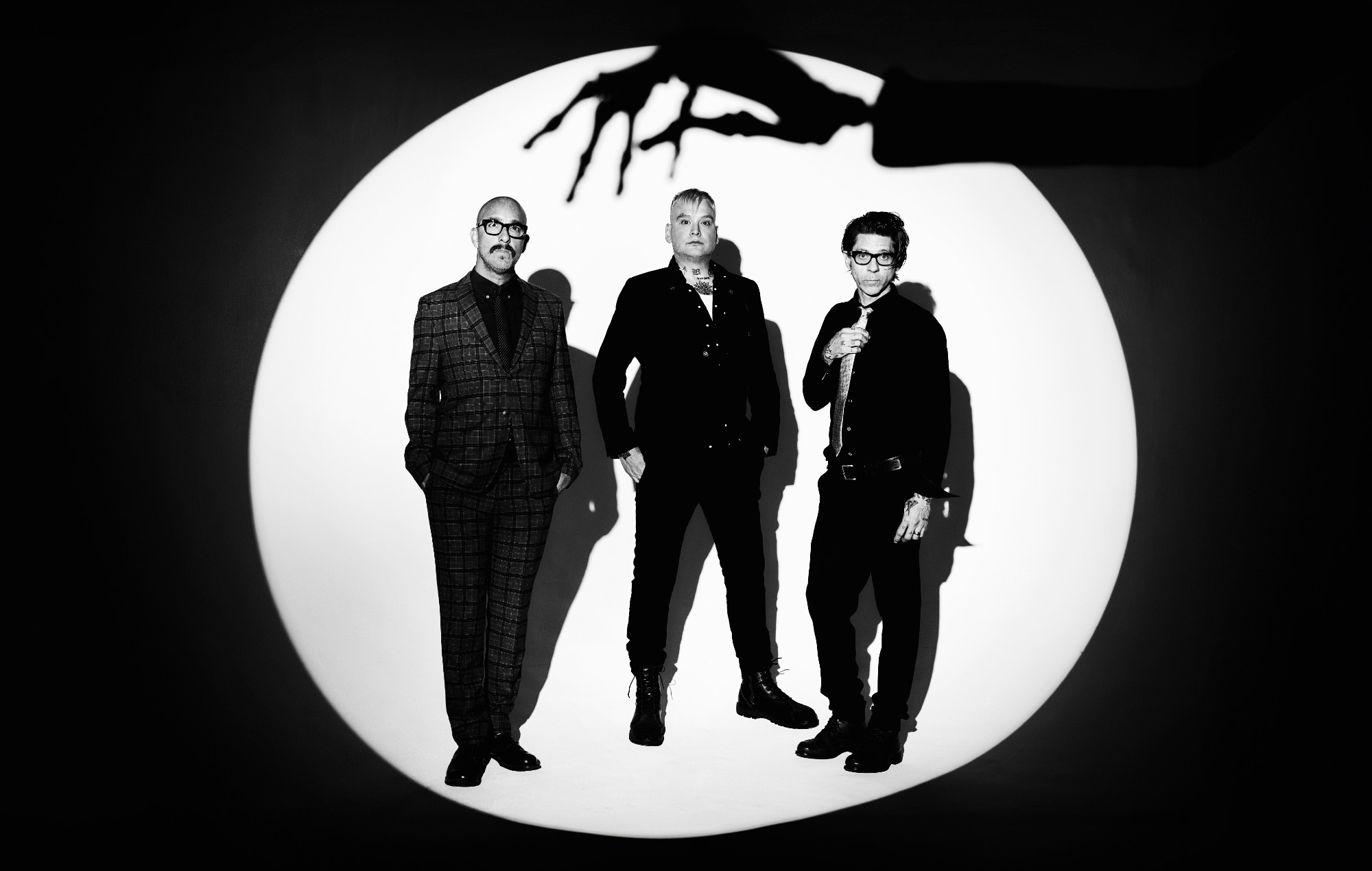 Alkaline Trio распавядае пра «апакаліптычны» новы альбом «Blood, Hair and Eyeballs»