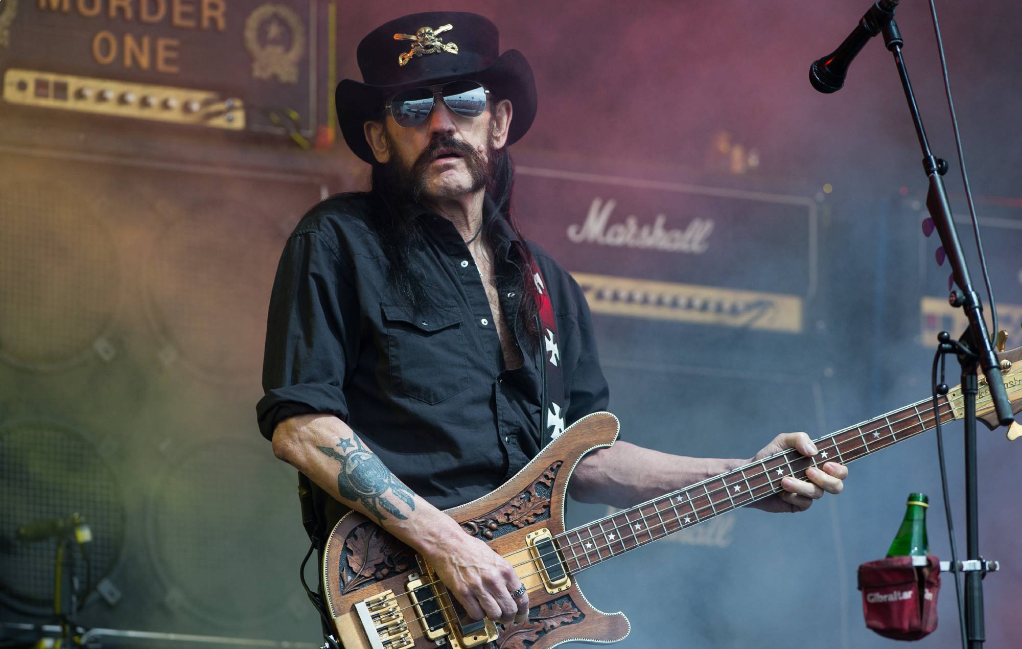 Помнік лідару Motörhead Лемі ўсталююць у яго родным горадзе ў Стафардшыры