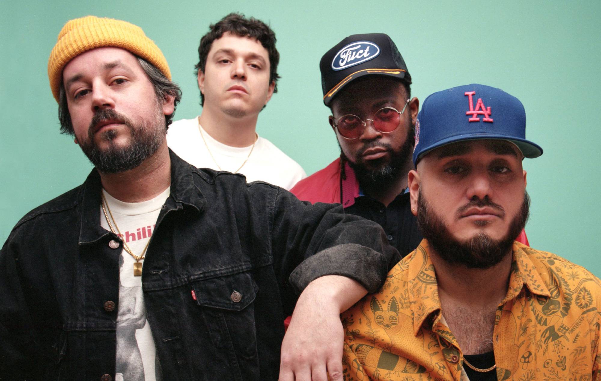 Андэрсан .Paak і A$AP Rocky далучыліся да Free Nationals для новага джазавага сінгла "Gangsta"