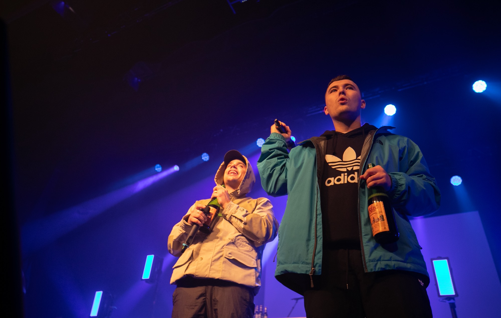 Глядзіце, як Kneecap выконвае сумесную песню Grian Chatten "Better Way To Live" і абмяркоўвайце спрэчкі на ірландскім "Late Late Show"