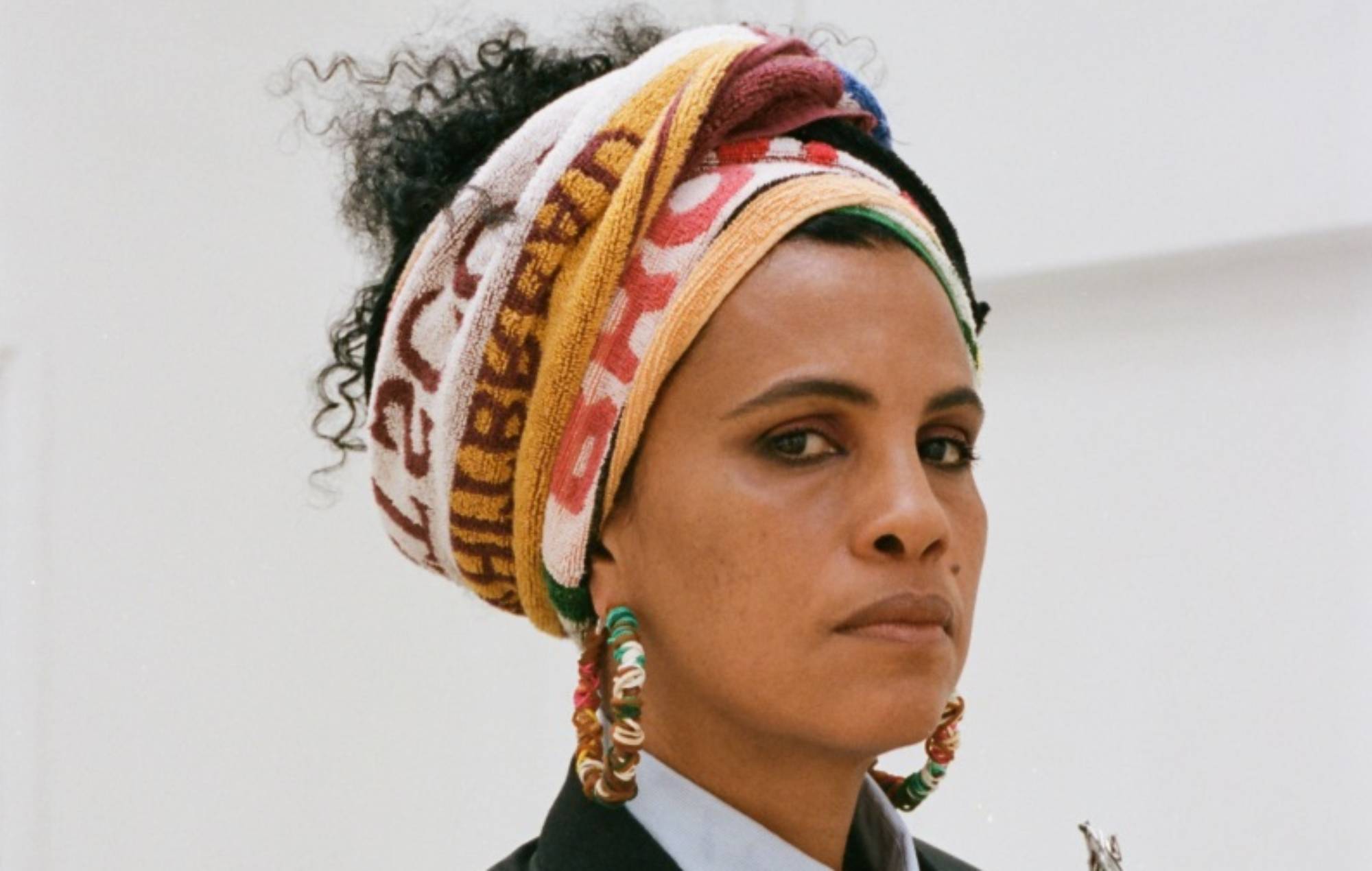 Нэнэ Чэры анансуе мемуары «Тысяча нітак»