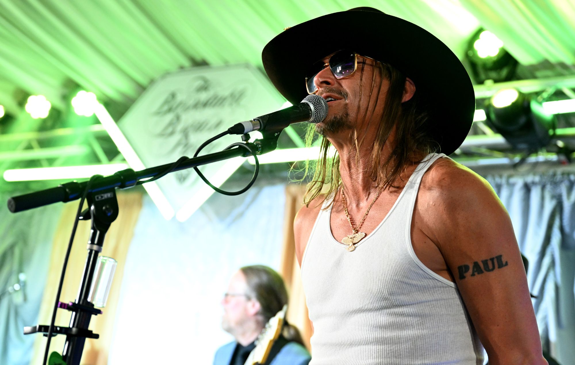 Кіда Рока абвінавацілі ў тым, што ён п'яным размахваў пісталетам перад тварам журналіста