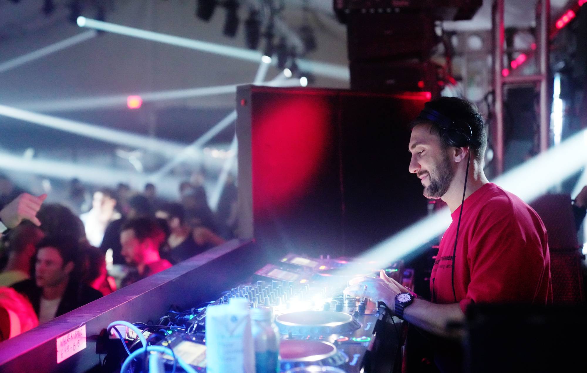 Hot Since 82 "Lucky to be alive", адмяняе шоу пасля таго, як узброеныя людзі спрабавалі скрасці аўтамабіль у Бразіліі