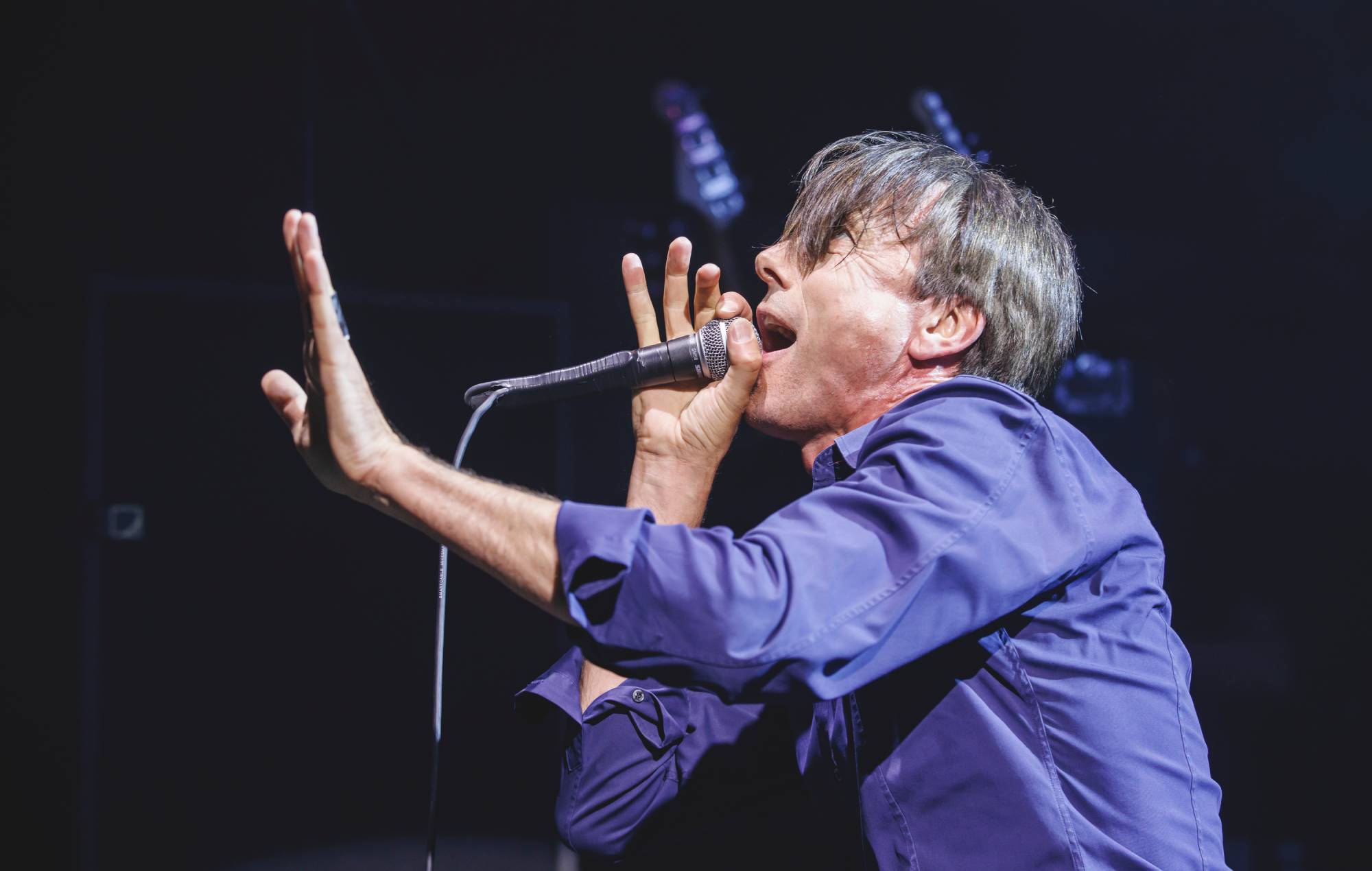 Suede запісваюць свой новы «шумны, бязладны і сыры» альбом