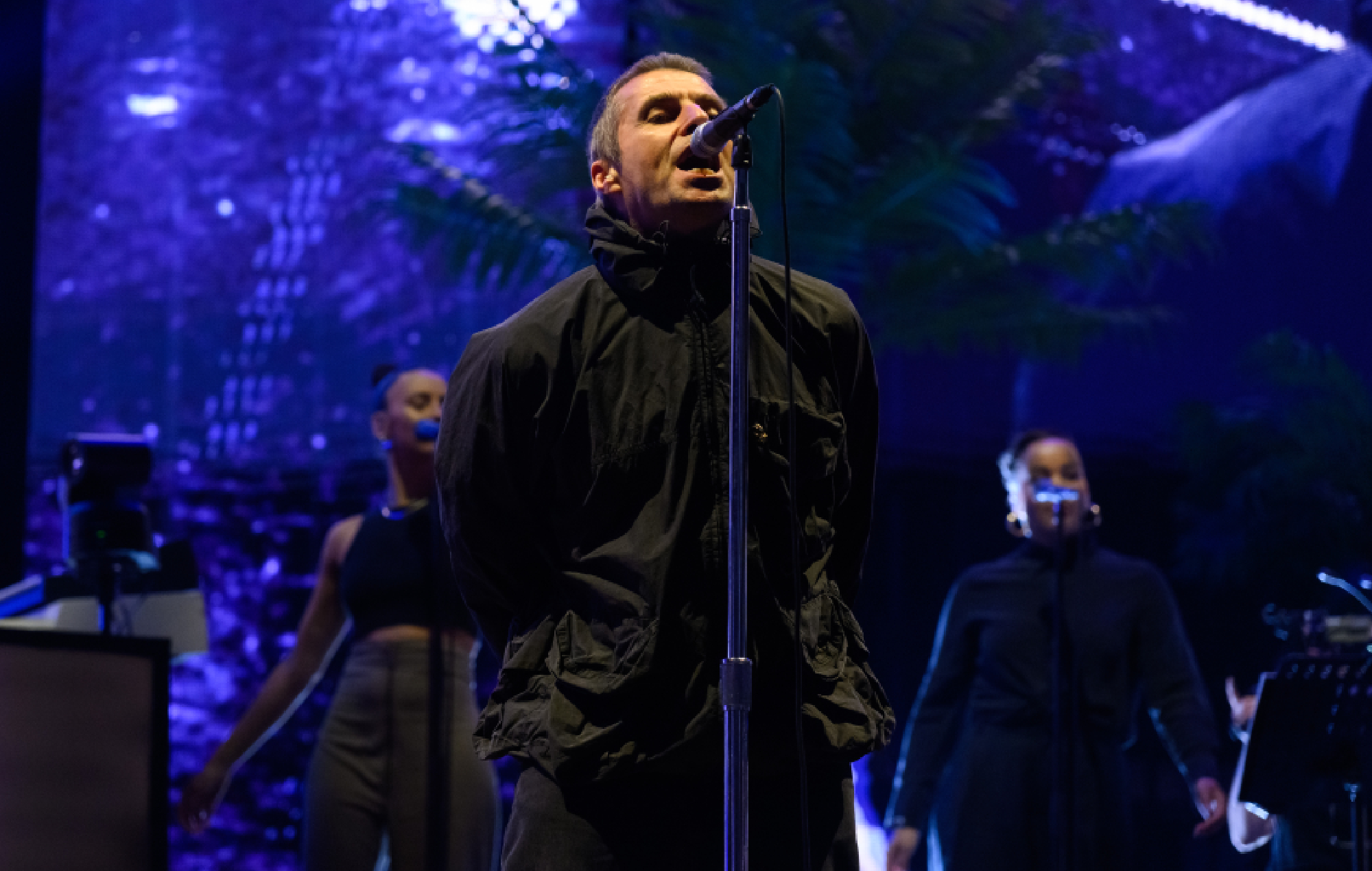 Ліам Галахер выпускае прынты з подпісам, натхнёныя «Definitely Maybe» у дапамогу War Child