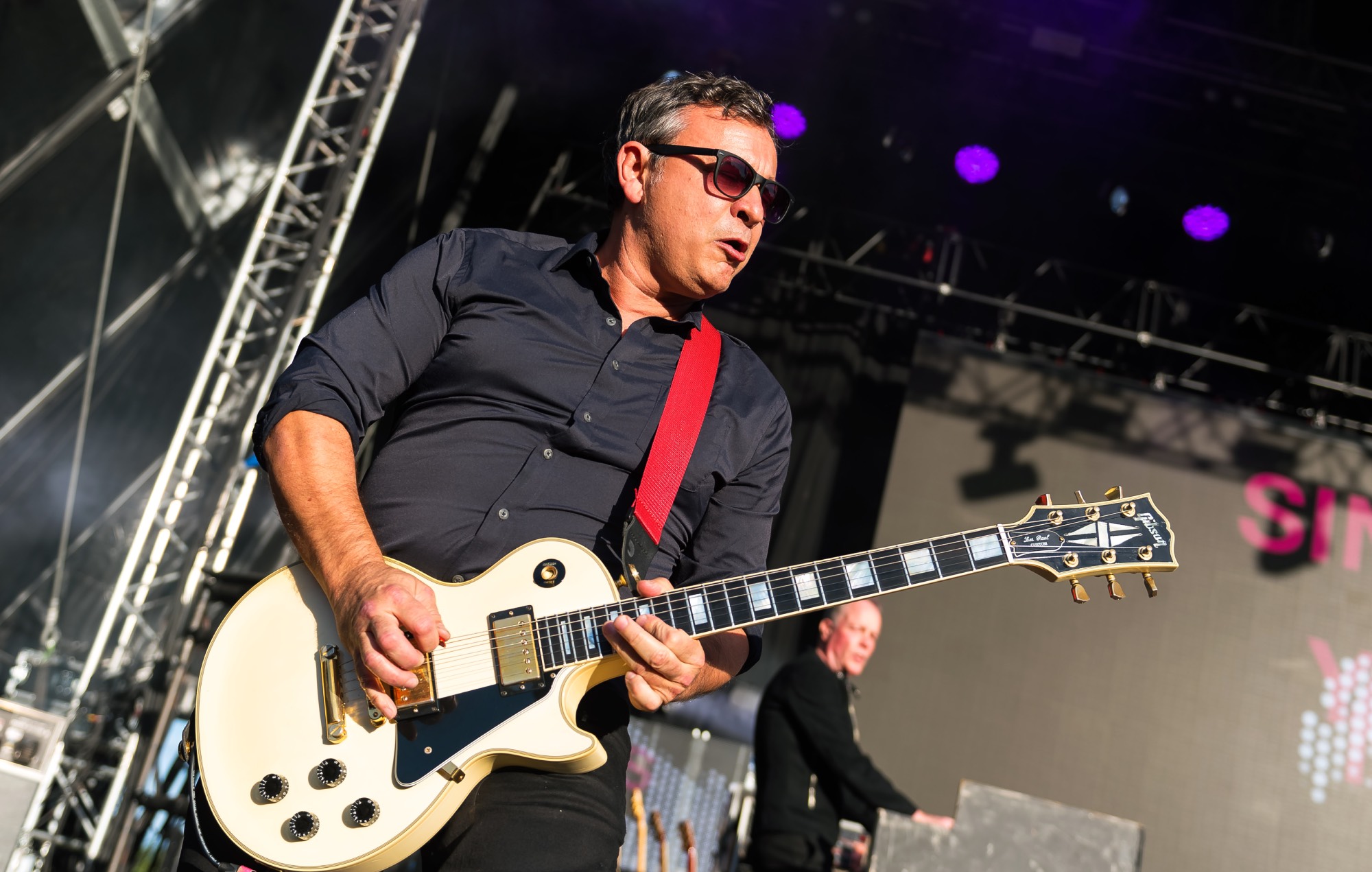 Manic Street Preachers выпусцяць новы сінгл "Decline & Fall" пазней на гэтым тыдні