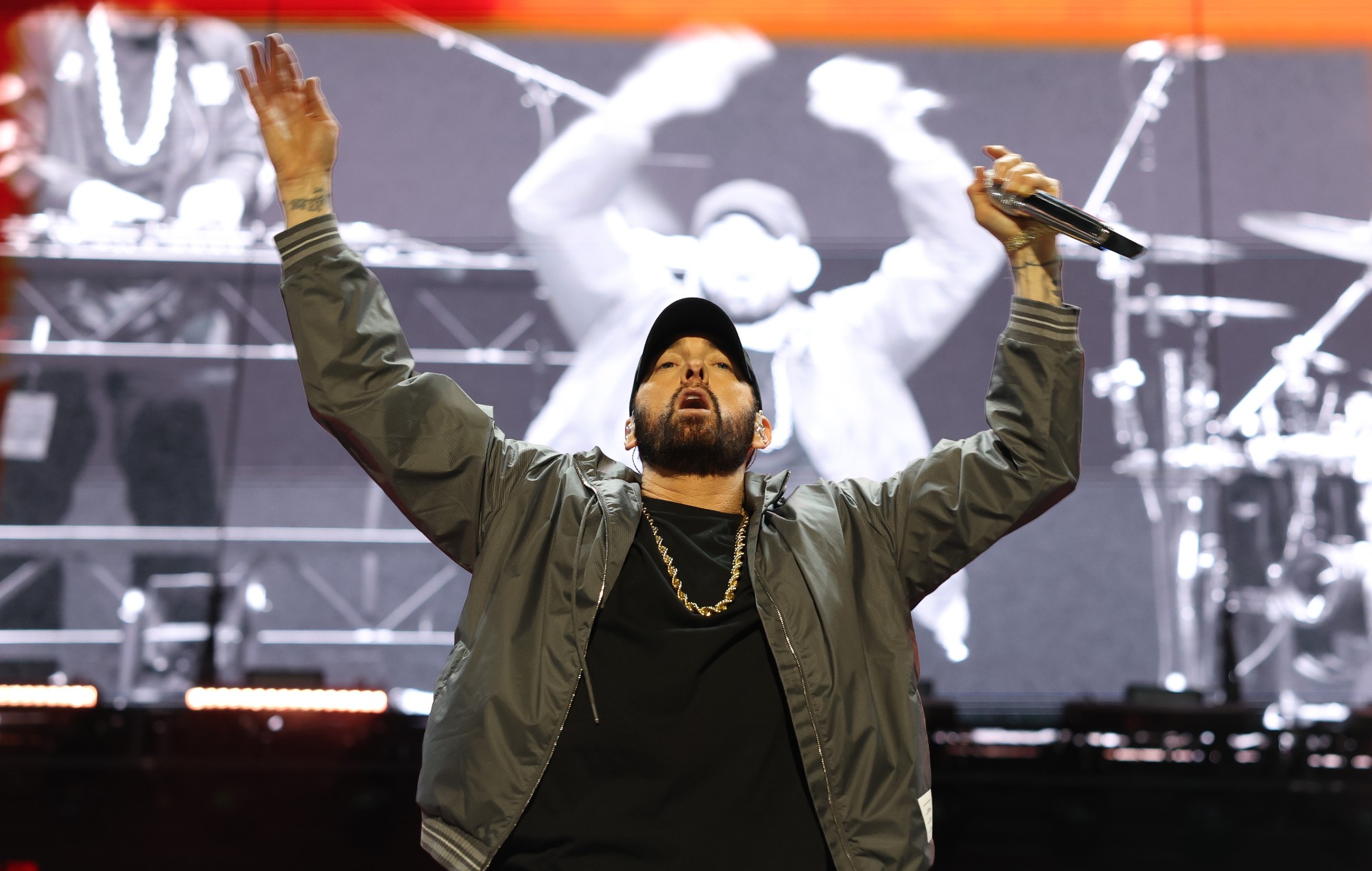 Eminem анансуе "Expanded Mourner's Edition" для "The Death Of Slim Shady"