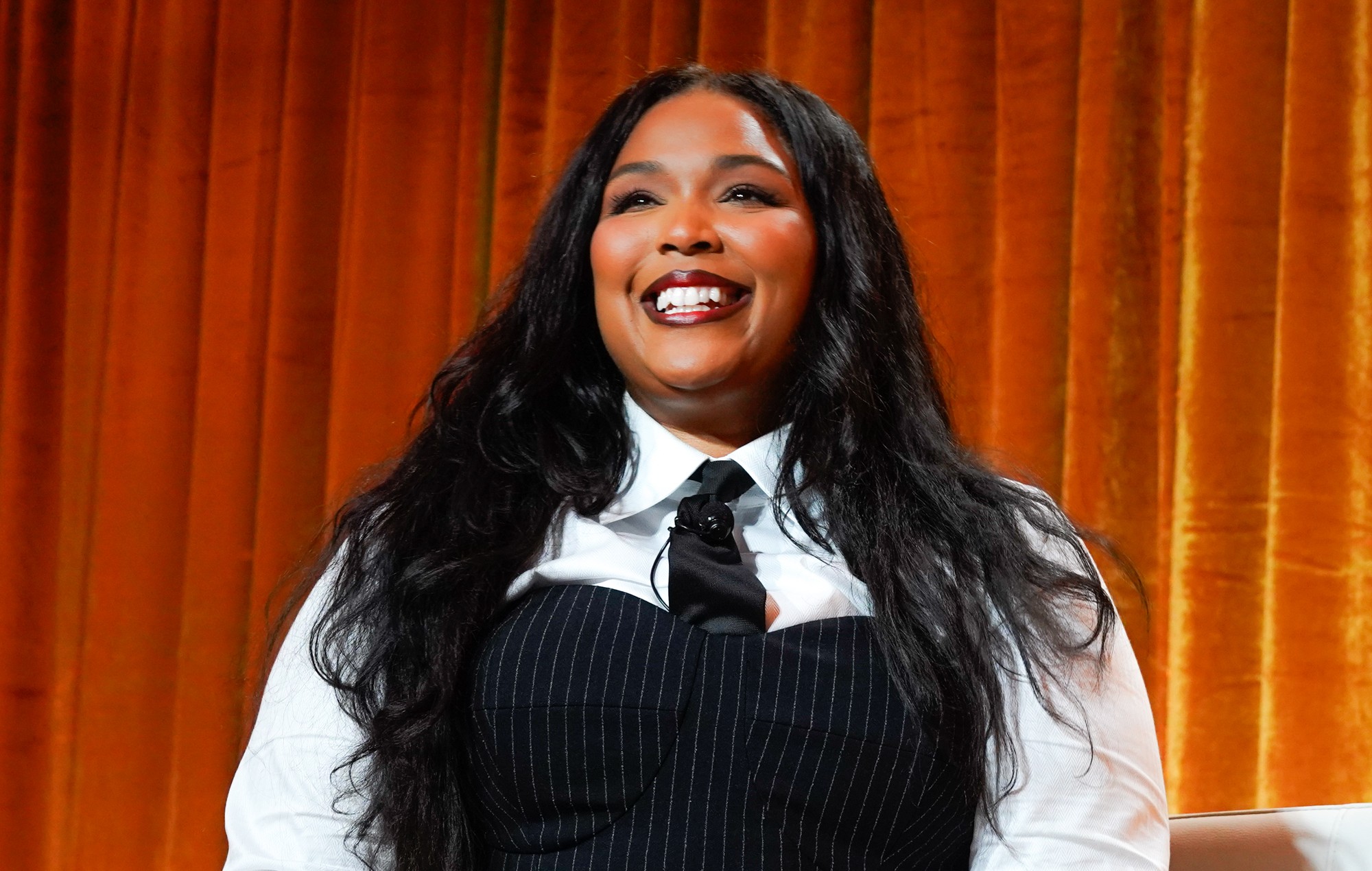 Lizzo адмаўляецца ад каментарыя "прамежкавы год": "Гэта цяжкі год"