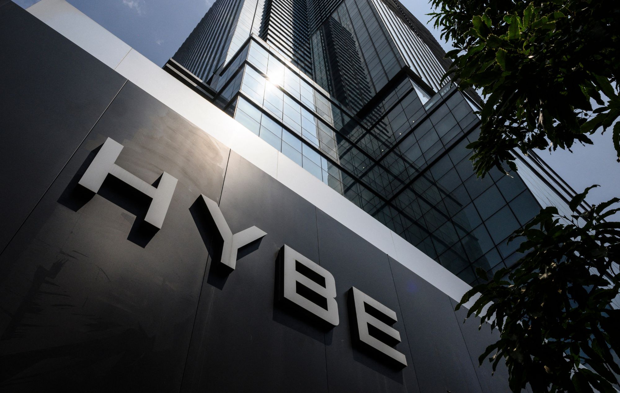 Генеральны дырэктар HYBE прыносіць прабачэнні за спрэчныя ўнутраныя справаздачы