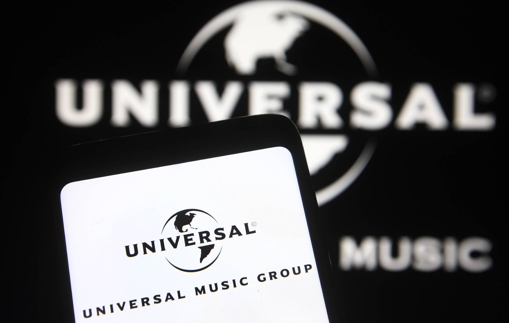 Universal Music Group падала ў суд на Believe і TuneCore на 500 мільёнаў долараў за абмен паскоранымі песнямі з мэтай ухілення ад аўтарскіх правоў