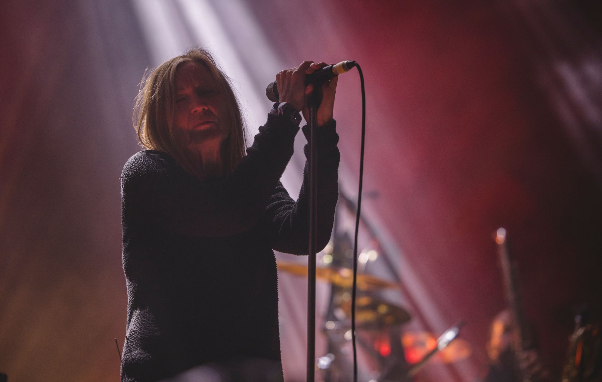 Бэт Гібанс з Portishead анансуе шоу ў Лондане ў 2025 годзе - уік-энд Гластанбэры