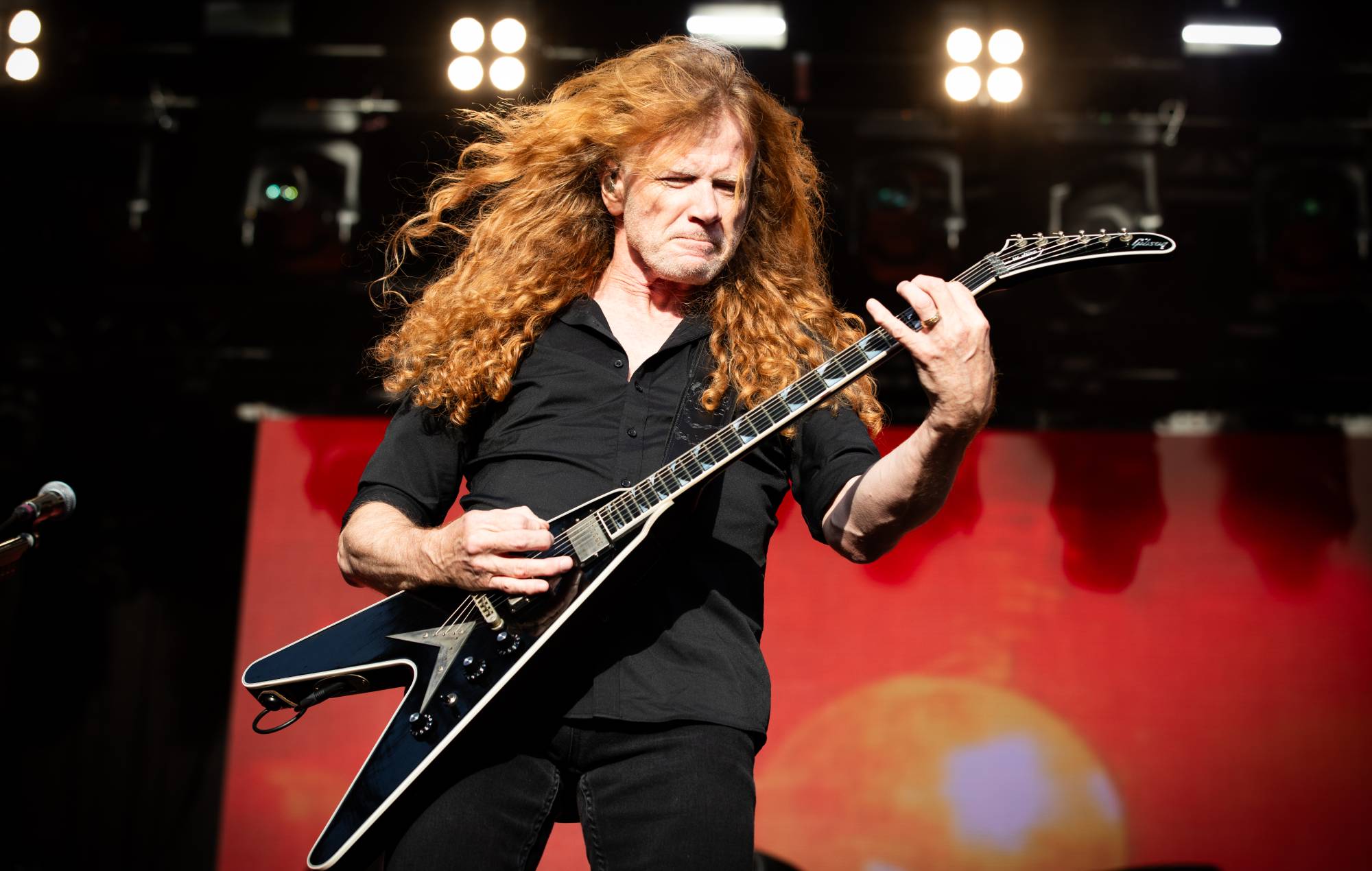 Дэйв Мастэйн з Megadeth адмовіўся ад аперацыі на шыі пасля таго, як менеджэр Metallica абразіў яго