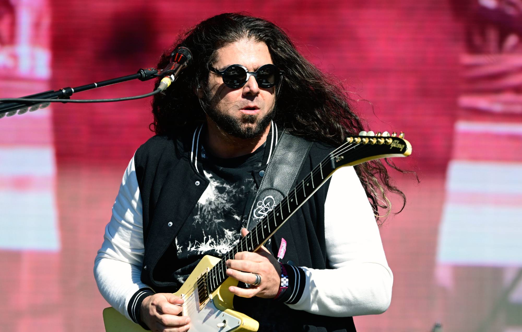 Клаўдыё Санчэс з Coheed And Cambria выпусціў кавер-альбом з песнямі Тэйлар Свіфт і The Smiths