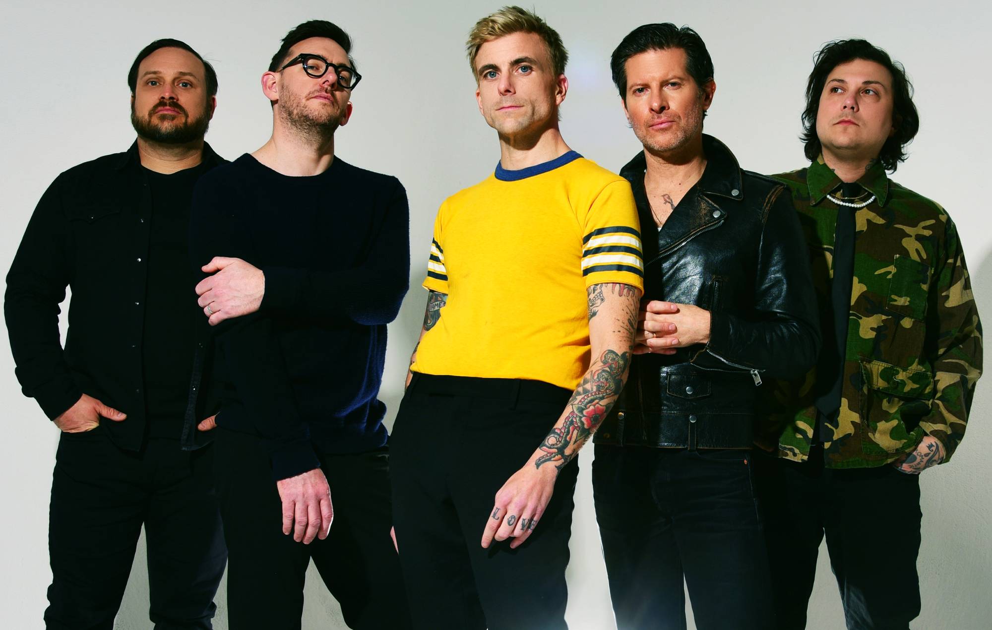 У новым альбоме "Фіялетавы" і будучыня майго хімічнага раманса "Агонь, які гарыць сапраўды гарачы"