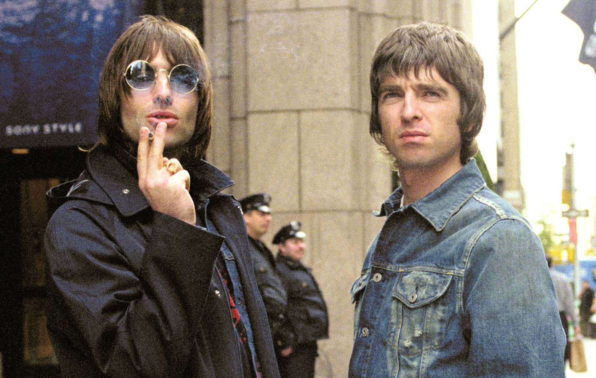 Oasis перавыдаюць усё, што "стаіць на плячы музычных кліпаў Giants у 4K