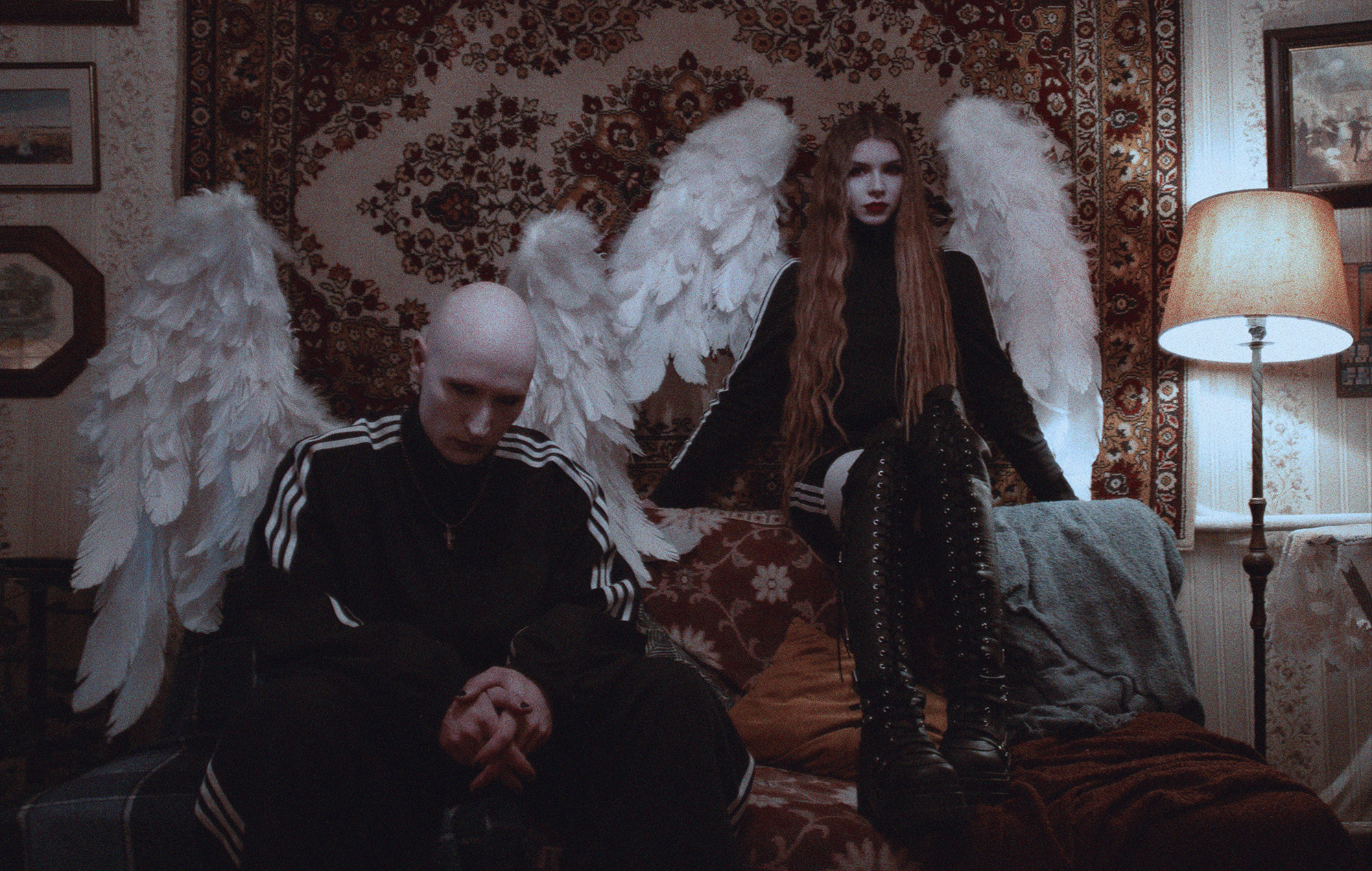 IC3Peak стварае свой ціхі свет у выгнанні