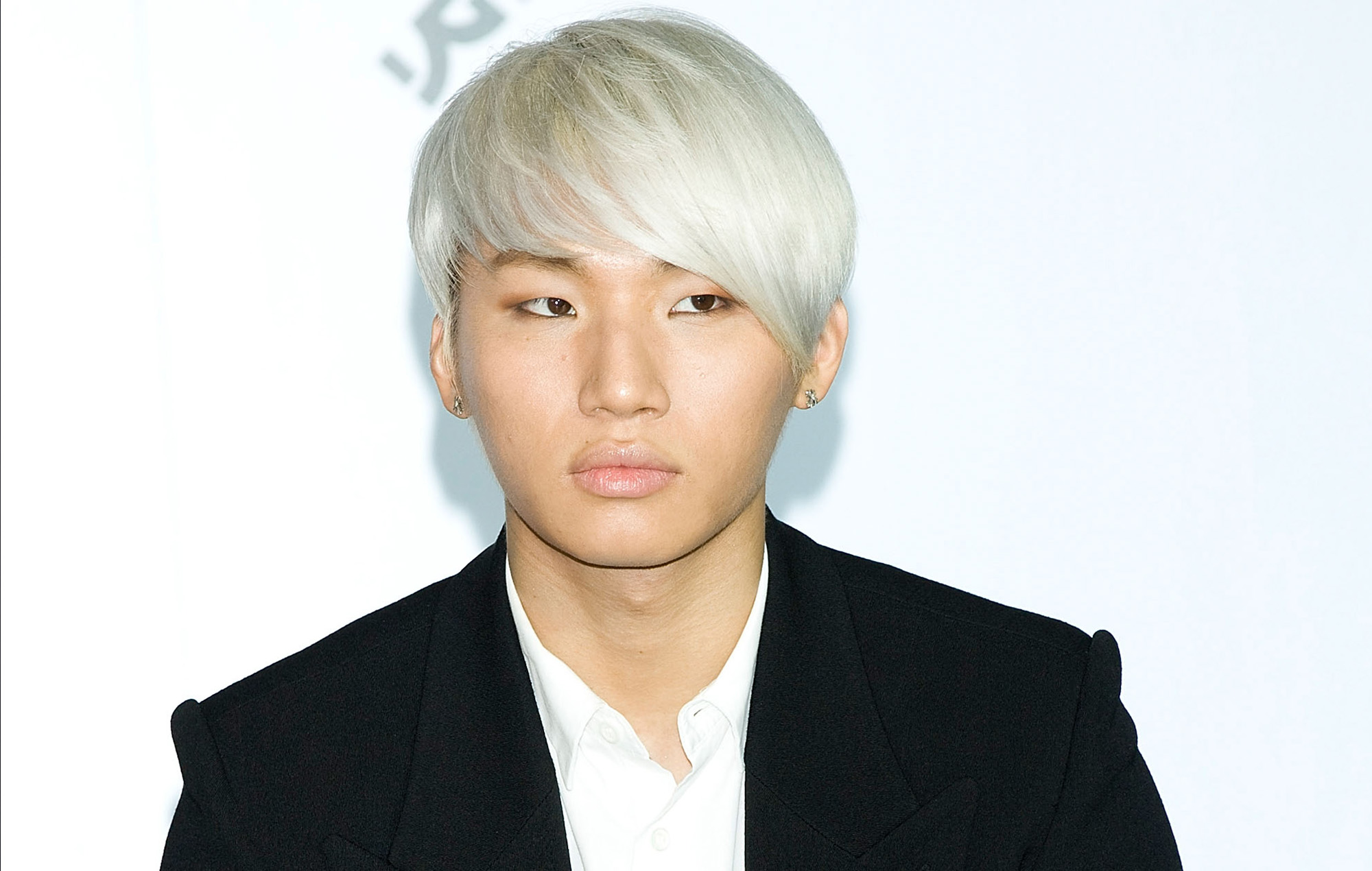 DaeSung Big Bang абвяшчае пра першае міні-Альбума "хваля" D "