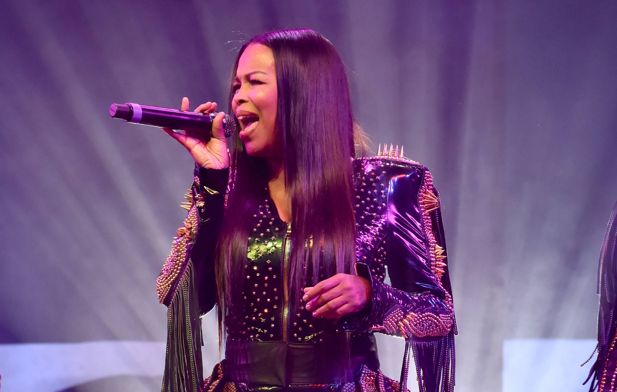 En Vogue's Dawn Robinson паказвае, што жыла ў сваёй машыне тры гады