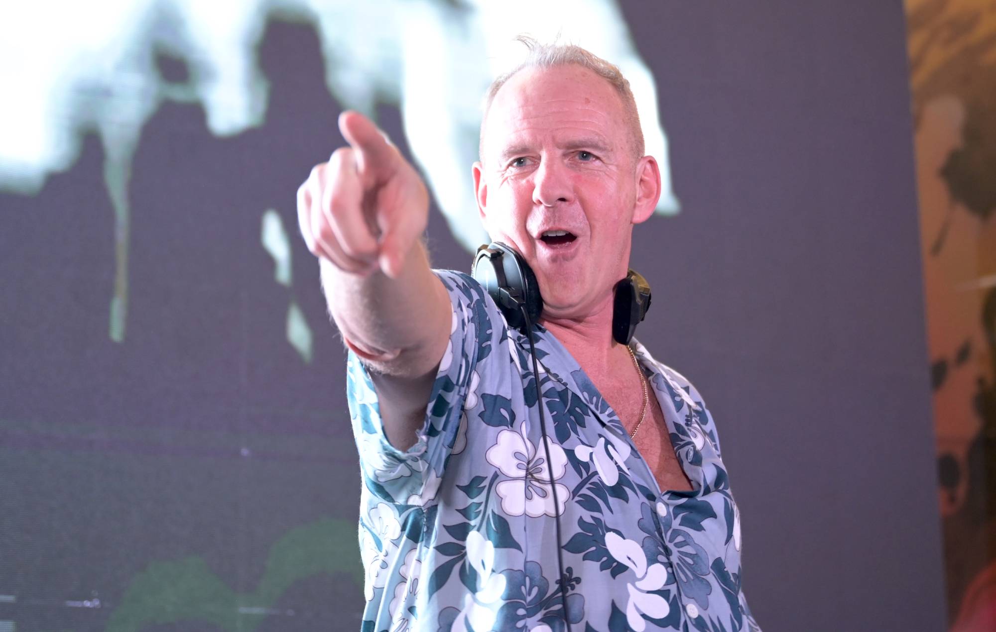 Глядзіце, як Fatboy Slim DJ у краме Fish and Chip у Мельбурне: "Шмат весела і смеху"
