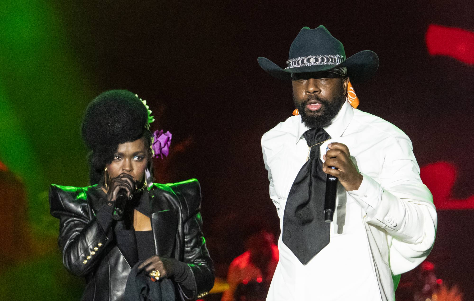 Глядзіце, як "Lauryn Hill" Fugees і Wyclef Jean выступаюць разам у мемарыяле Роберта Флэк