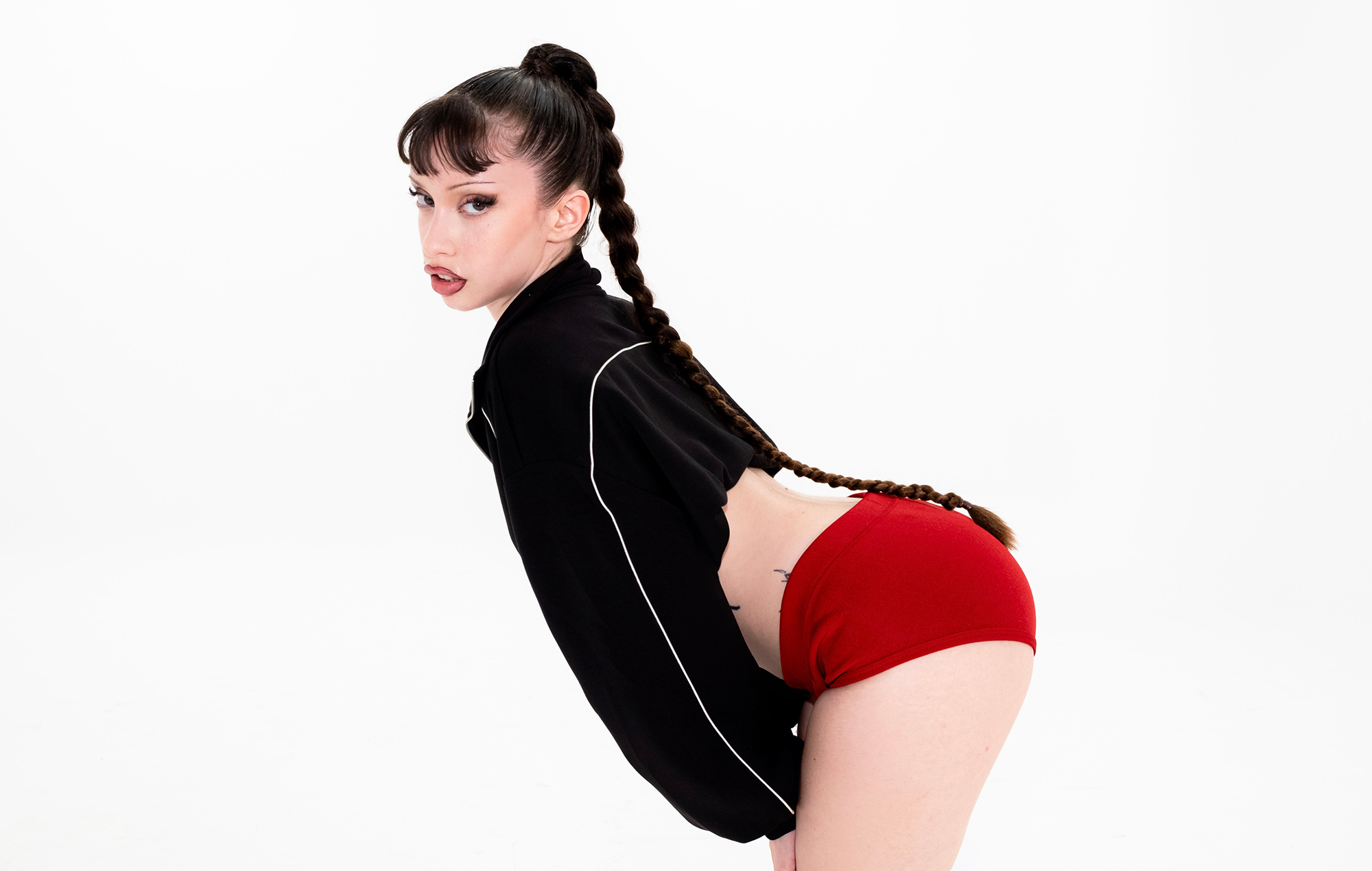 Шэсць сэксаў-агляд "X-Sex": электрыфікаванае, X-рэйтынгавае задавальненне