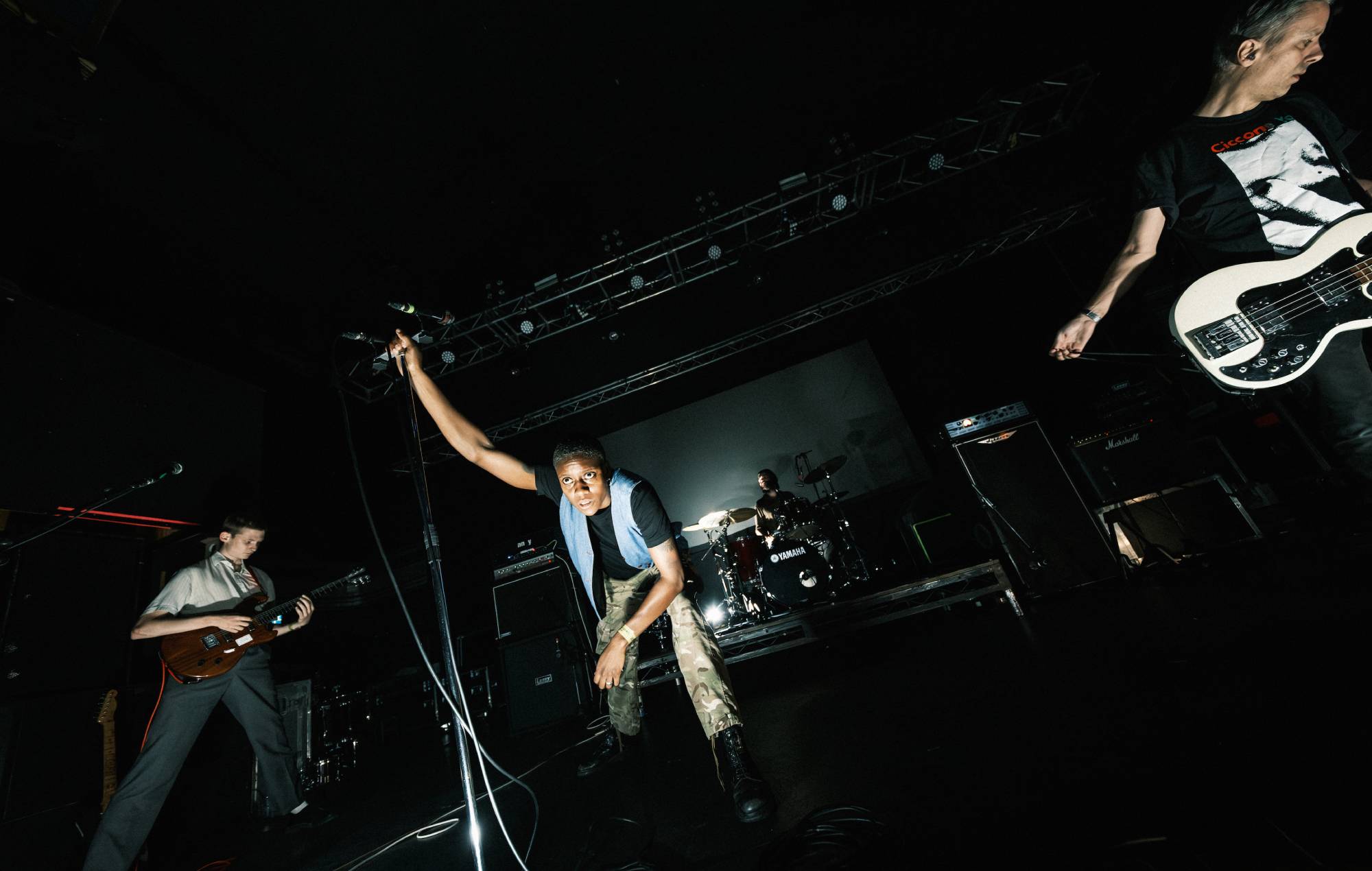 None Talking Tacking "Вырошчванне Skint" на новым сінгле "на Hope" і Life пасля вечарыны Bloc