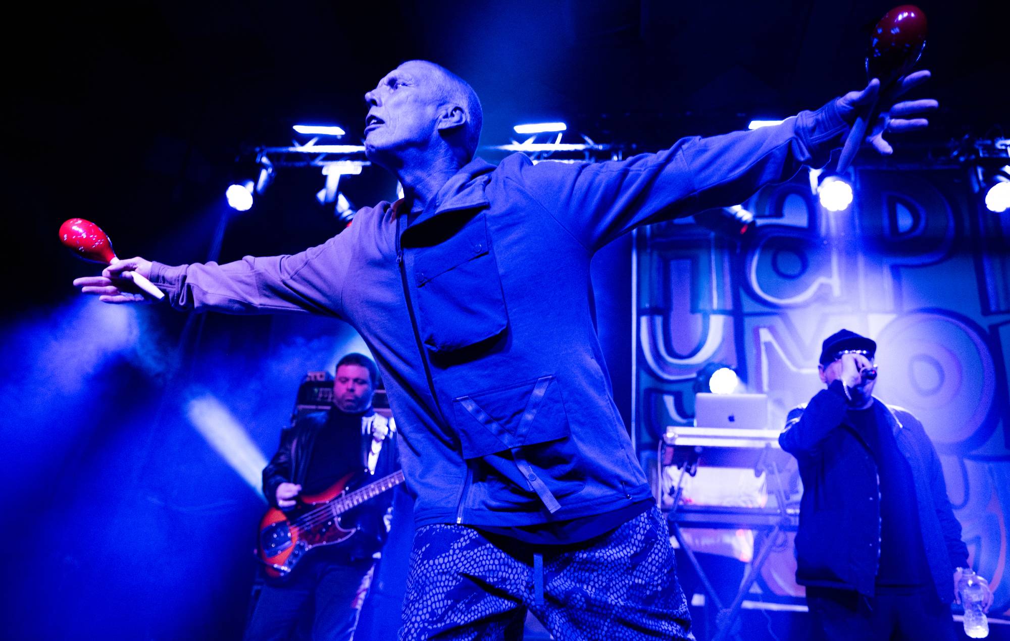 Happy Mondays 'Bez кажа, што ён "прамывае яго", як Oasis пасля шоў -ды -джэя для Tour Resion Tour