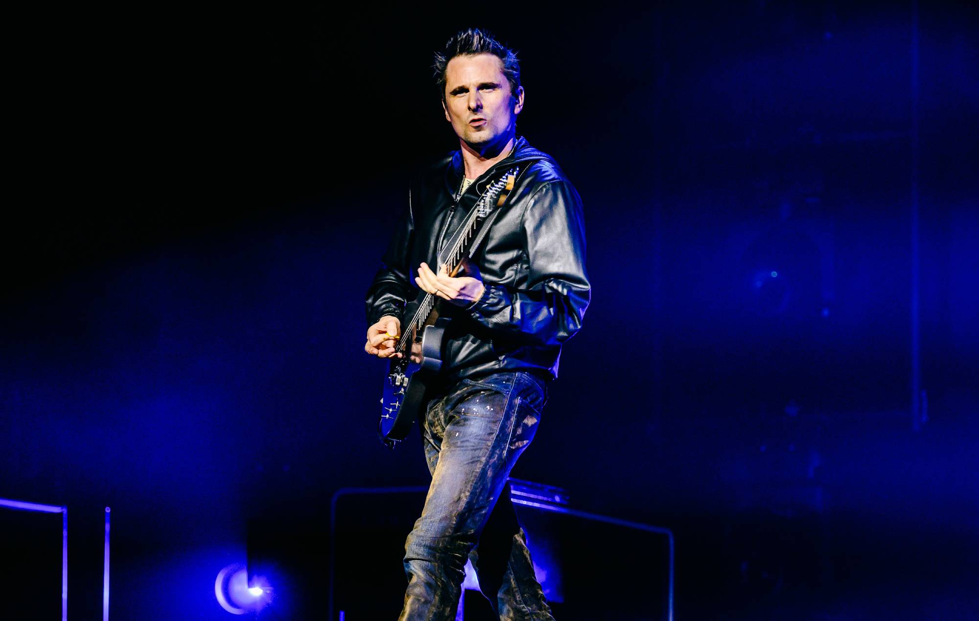 Глядзіце дэбюту Muse Heavy New Single "Разгадванне", калі яны пачынаюць еўрапейскі тур у Хельсінкі