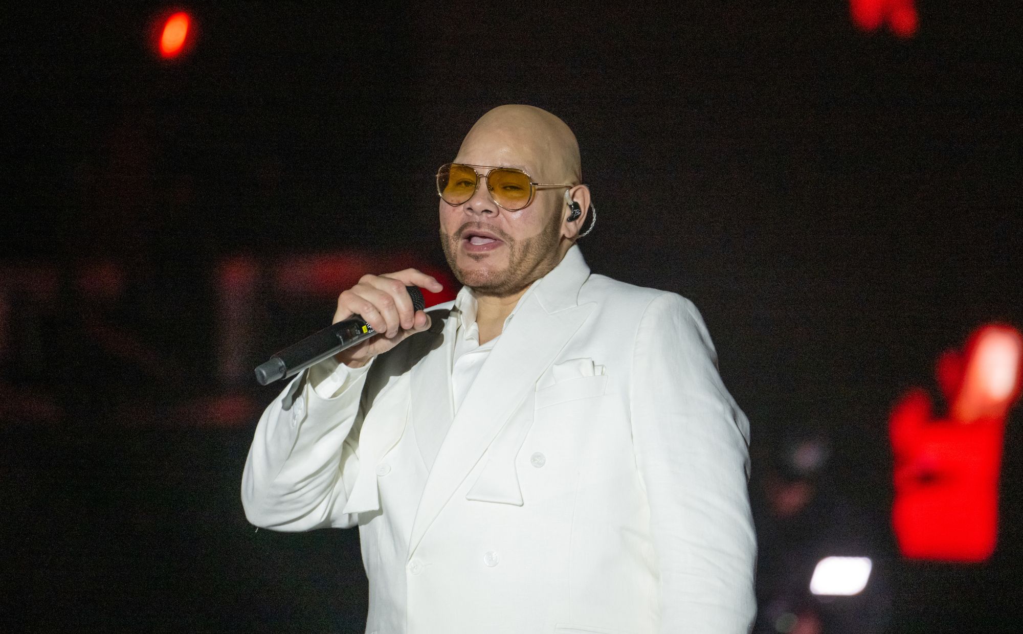 У судовым працэсе Fat's Ex-Hypeman Fait, які сцвярджае "сэксуальныя маніпуляцыі" і злоўжыванне непаўналетнімі