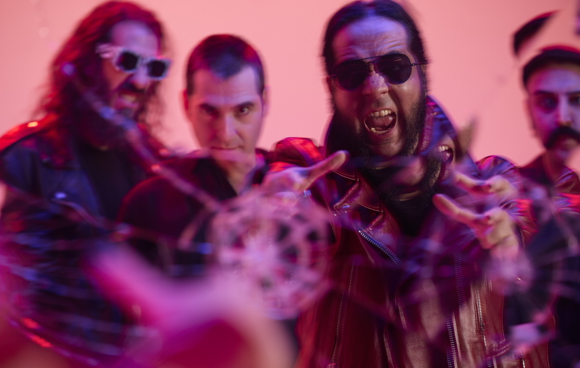 Daron Malakian распавядае пра свае новыя шнары на альбоме Брадвея - і шанцы на новую сістэму ўніз