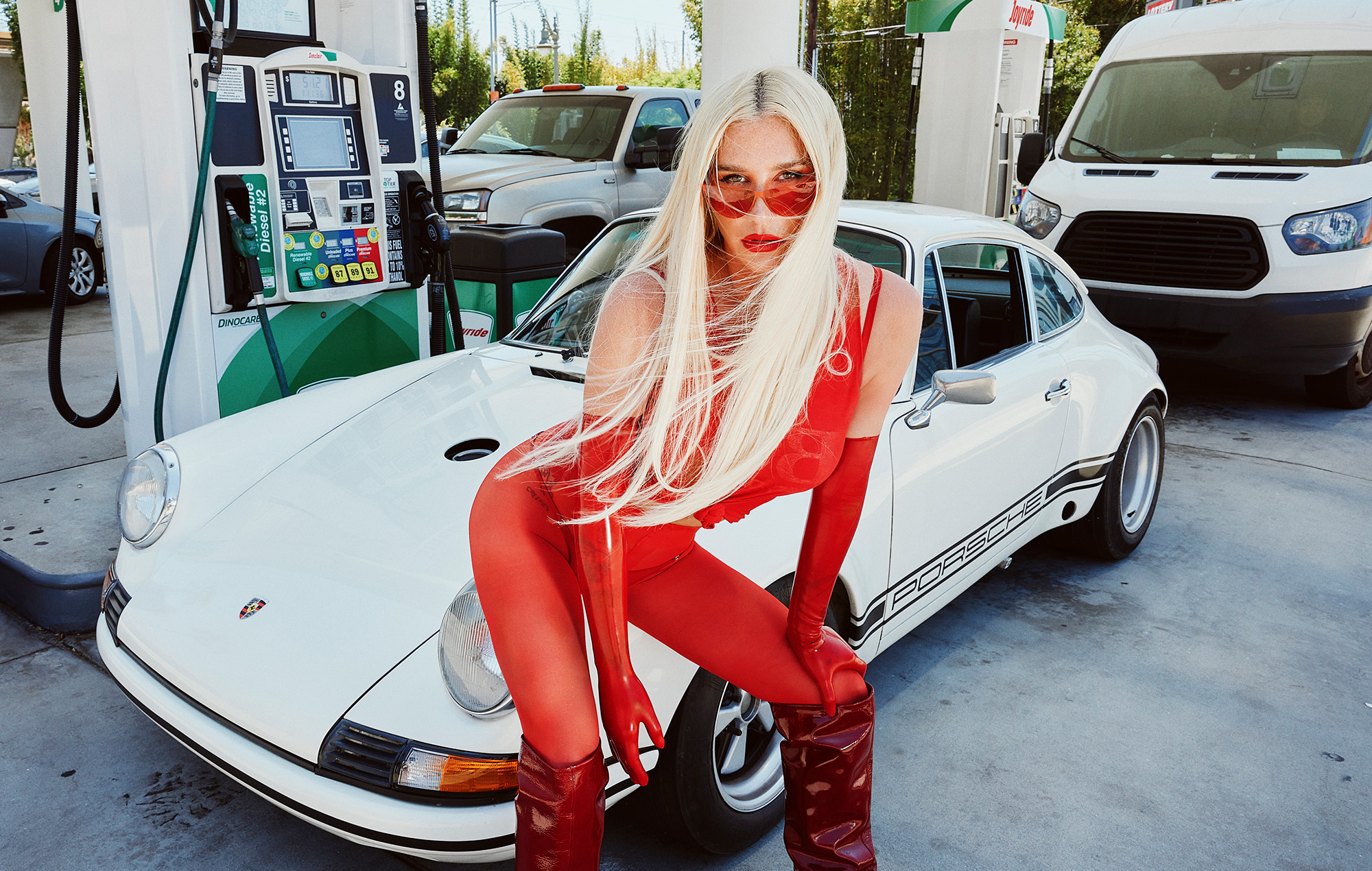 Kesha - "Перыяд" Агляд альбома: SASS, сэкс і духоўнасць