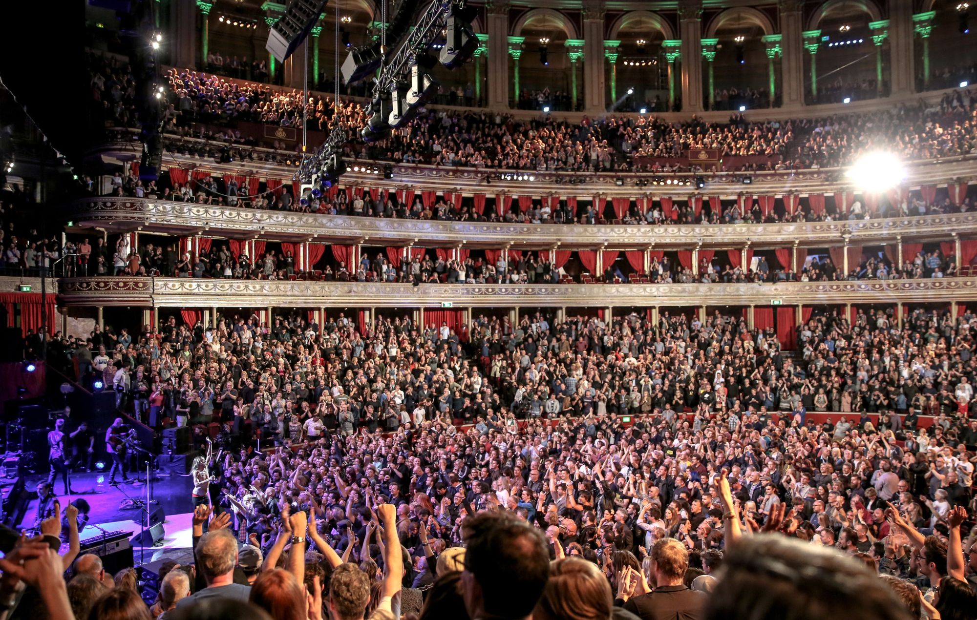 Лонданскі Royal Albert Hall становіцца першай арэнай, якая здзейсніць £ 1 Live Bicket Seed для нізавых