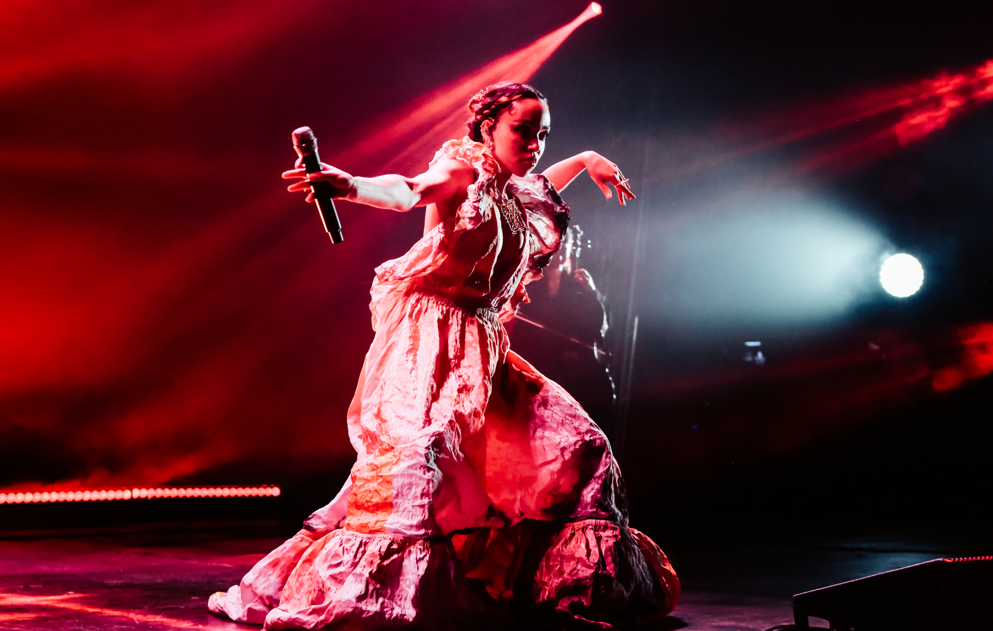 Слухайце FKA Twigs "Новы высокі тэмп -сінгл" выдатна "