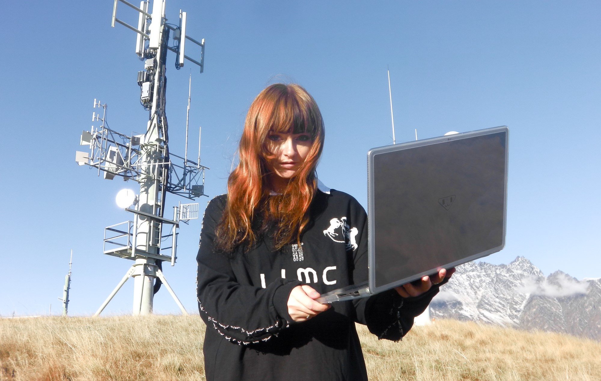 "Я люблю свой кампутар" - гэта альбом Ninajirachi's Electric Dreams