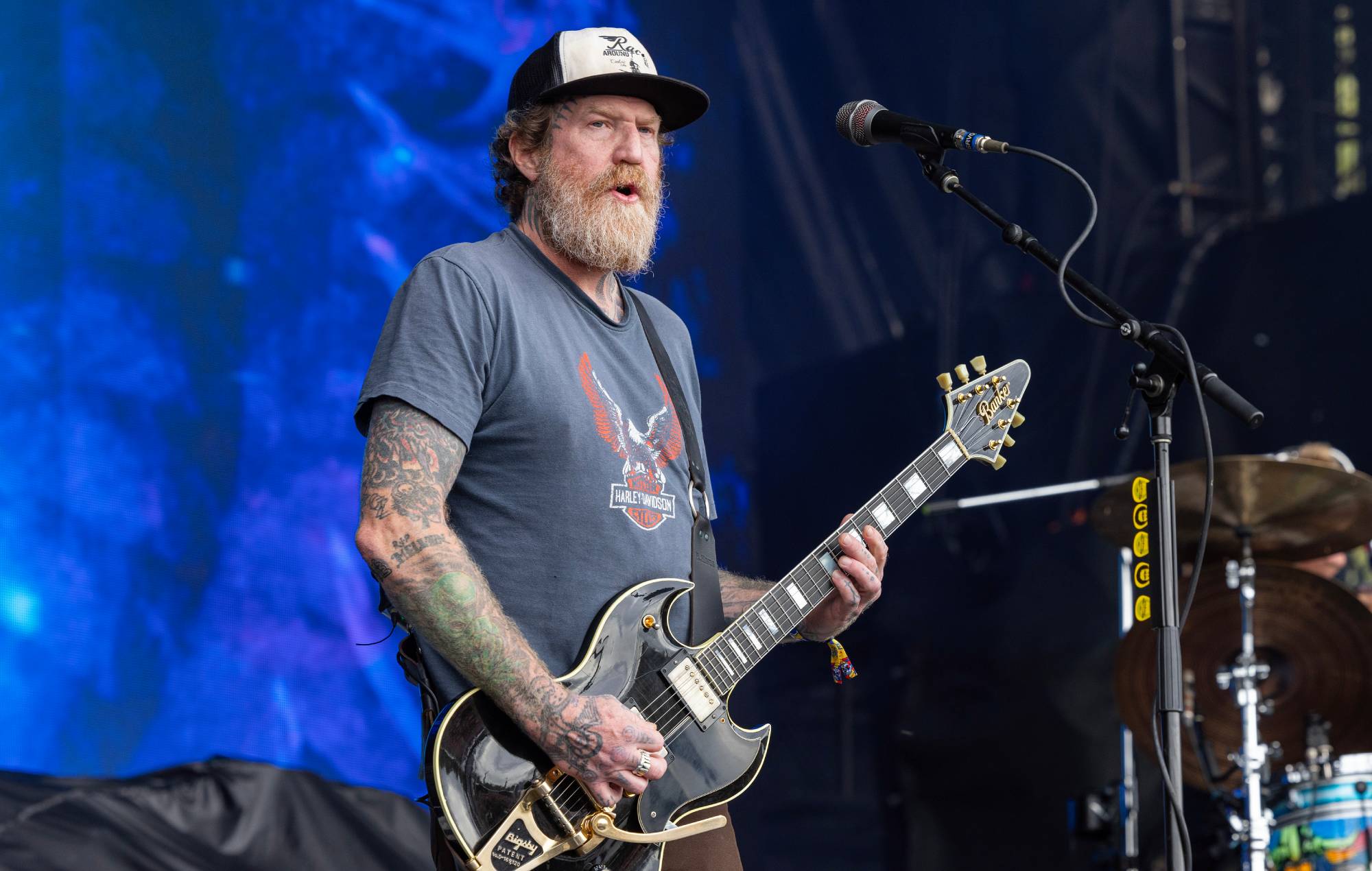 Mastodon аддайце даніну пасля таго, як былы гітарыст Brent Hinds памірае ў краху матацыклаў