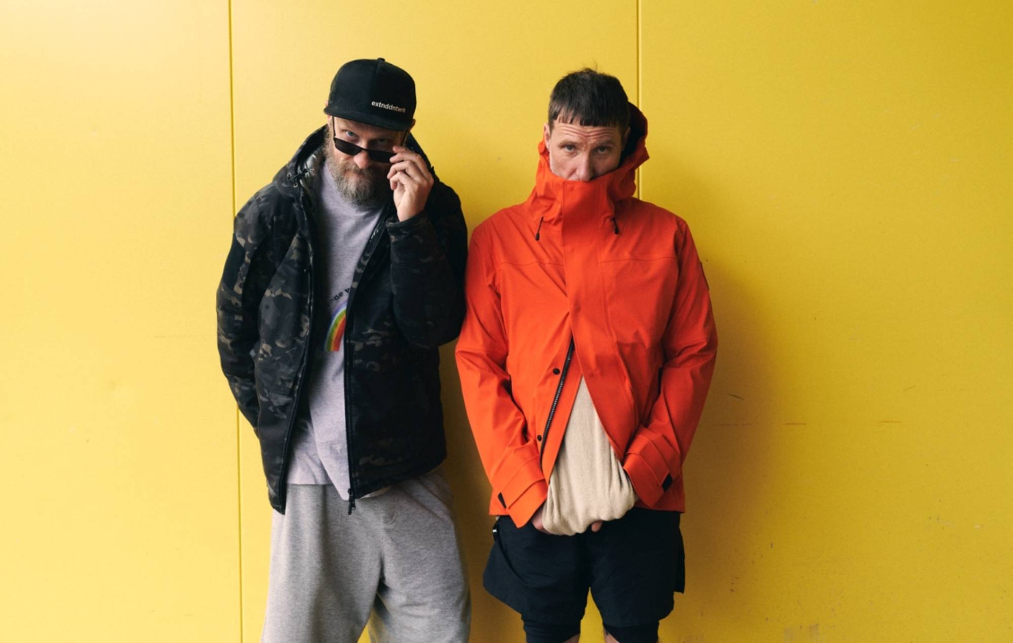 Sleaford Mods дзеляцца згуртаваным крыкам новым сінглам "Megaton" пры дапамозе вайны дзіцяці: "Няма вайны, без смерці"
