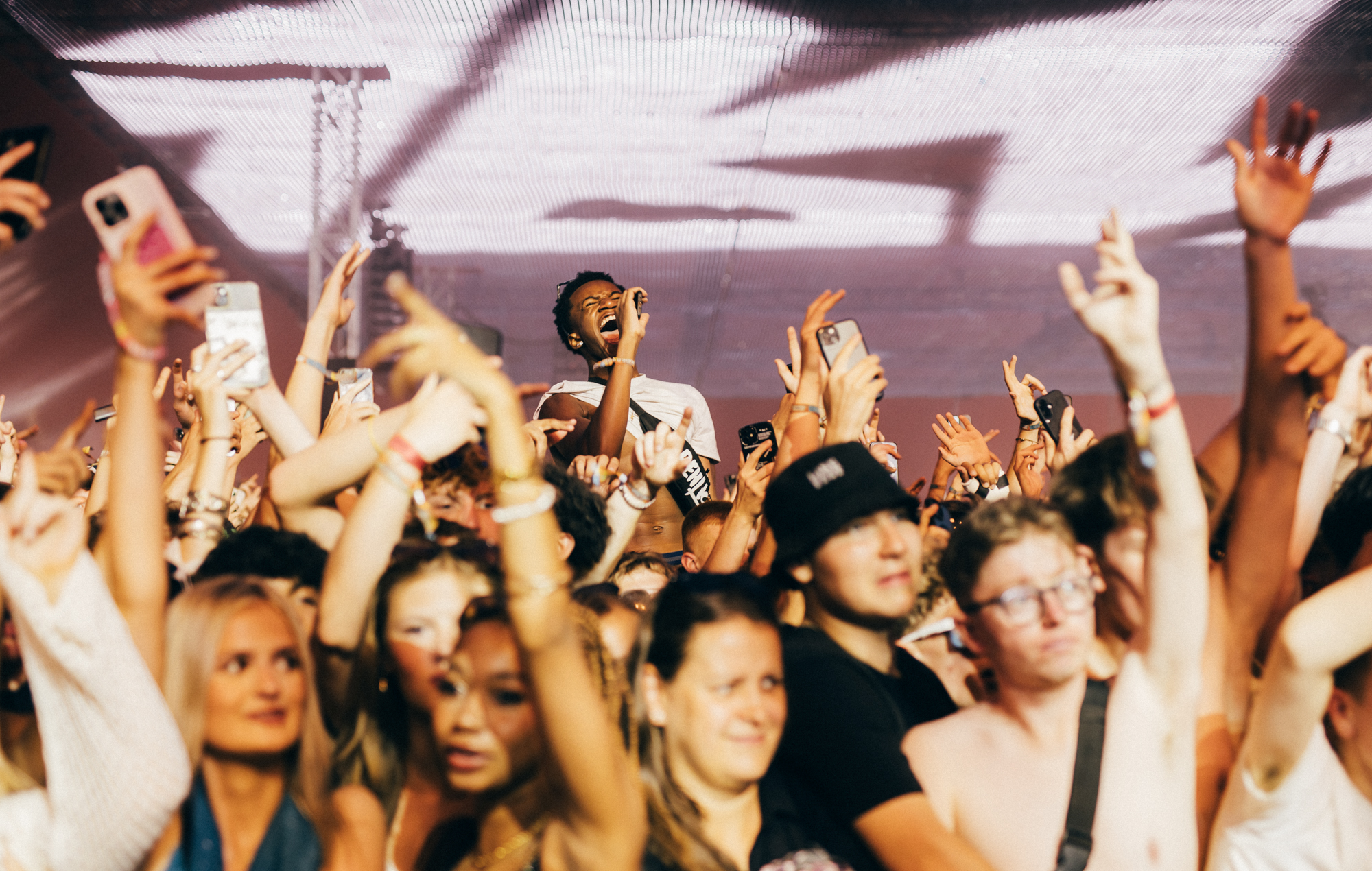 Тлумачэнне забароны ў Вялікабрытаніі на другасны продаж білетаў і рэкламу