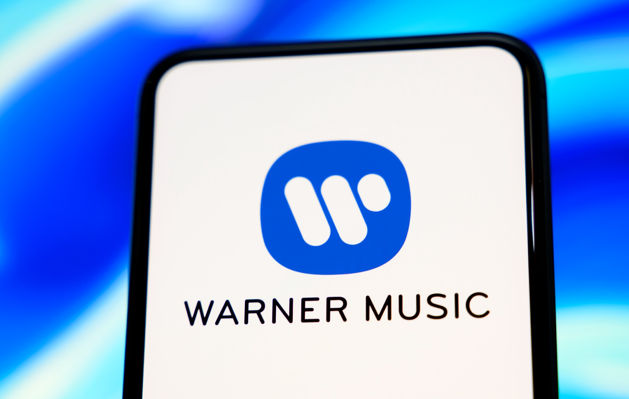 Warner Music аб'ядноўваецца з Suno, брэндам штучнага інтэлекту, які падаў у суд у мінулым годзе