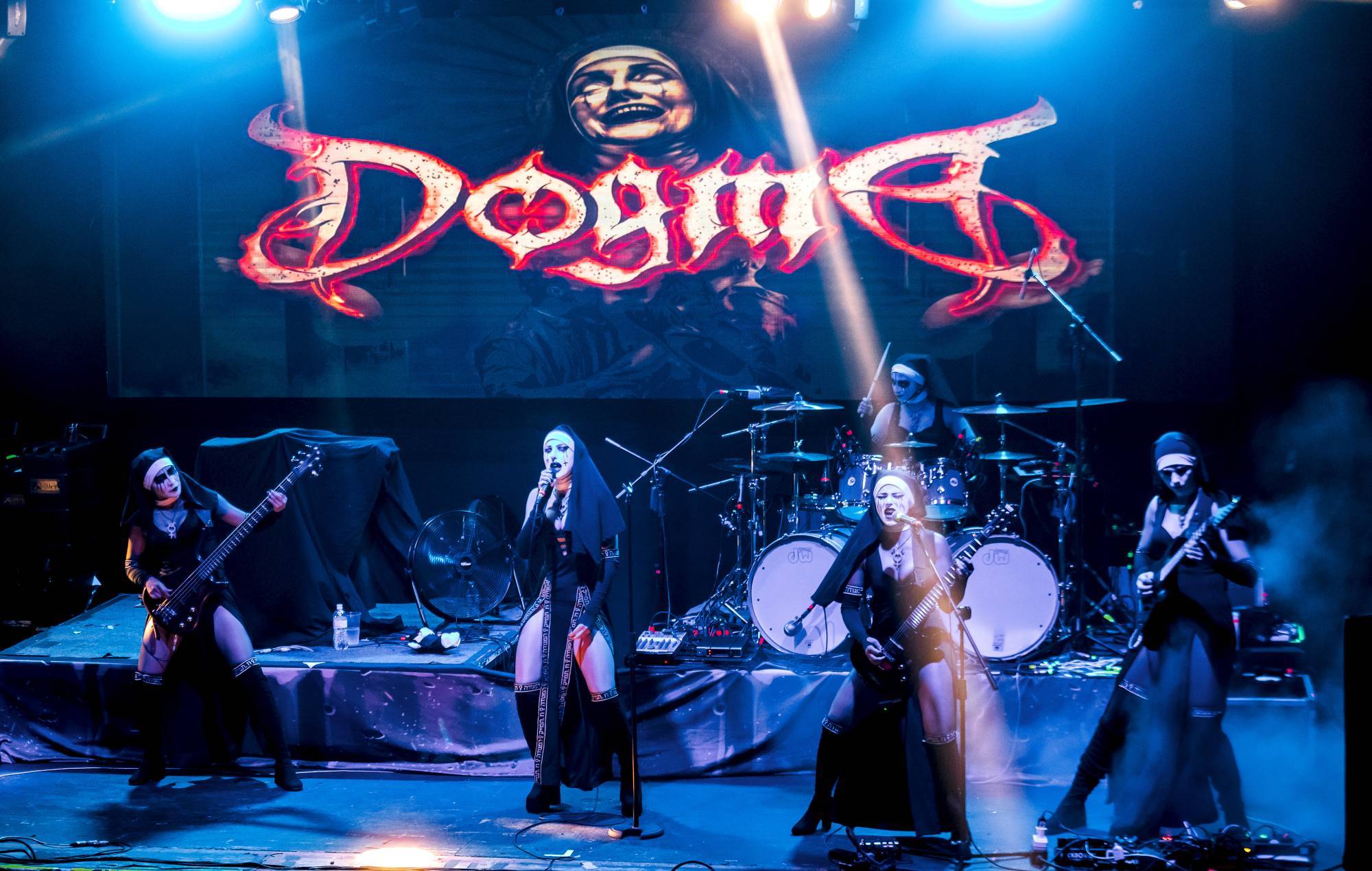 Хэві-металічны гурт Dogma абрынуўся з абвінавачаннямі ў «маніпуляцыях» і «жорсткім абыходжанні»