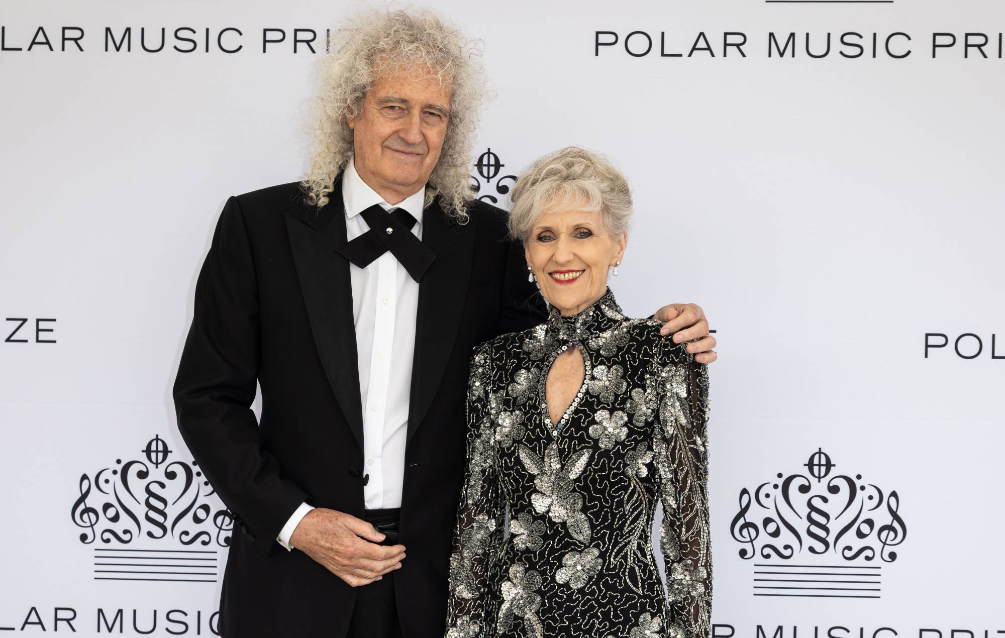 Жонка Браяна Мэя Аніта Добсан пралівае святло на будучыню гастроляў Queen пасля інсульту гітарыста