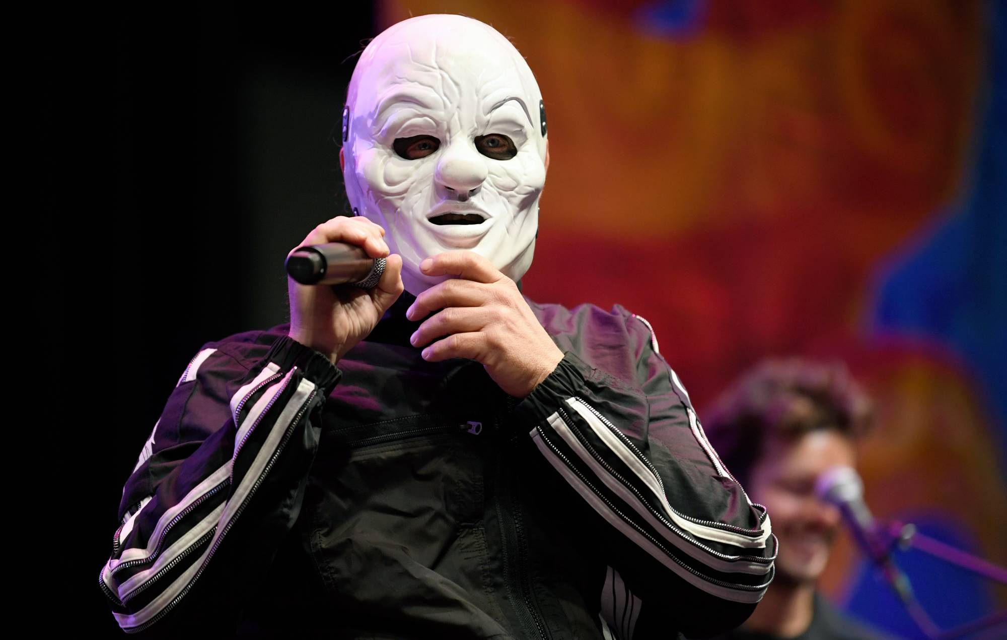Клоўн Slipknot абараняе штучны інтэлект як "прафесара ў маёй кішэні, які хоча рабіць толькі тое, што я яму прашу"