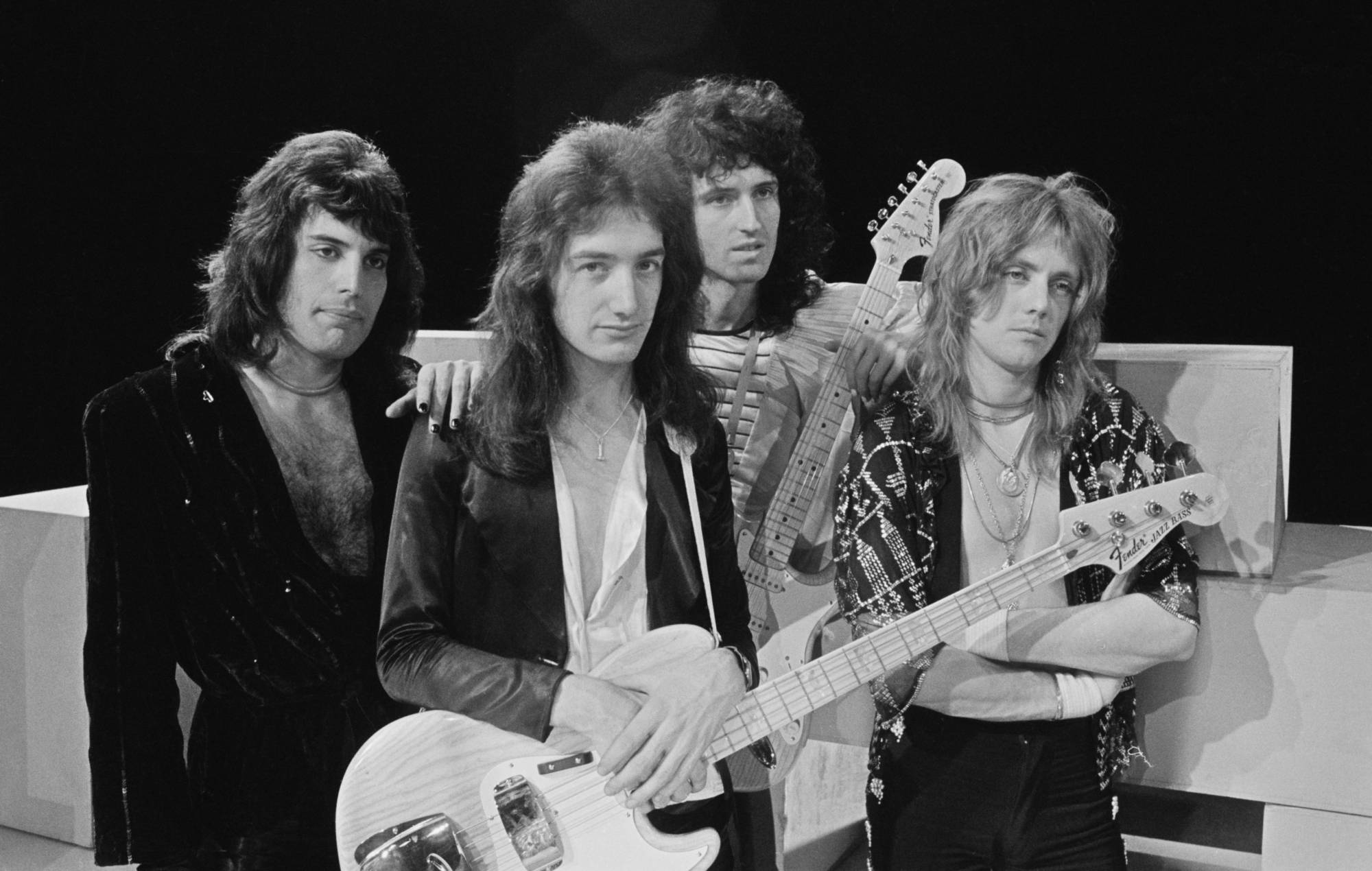 Паслухайце раней не чутую калядную песню Queen "Not For Sale (Polar Bear)"