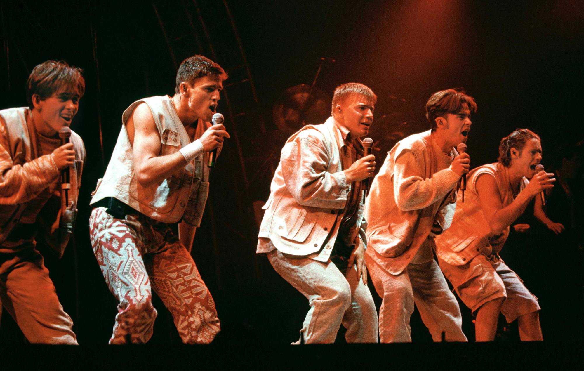Netflix дзеліцца трэйлерам новага дакументальнага серыяла "Take That", які паказвае "пачатак канца" 90-х