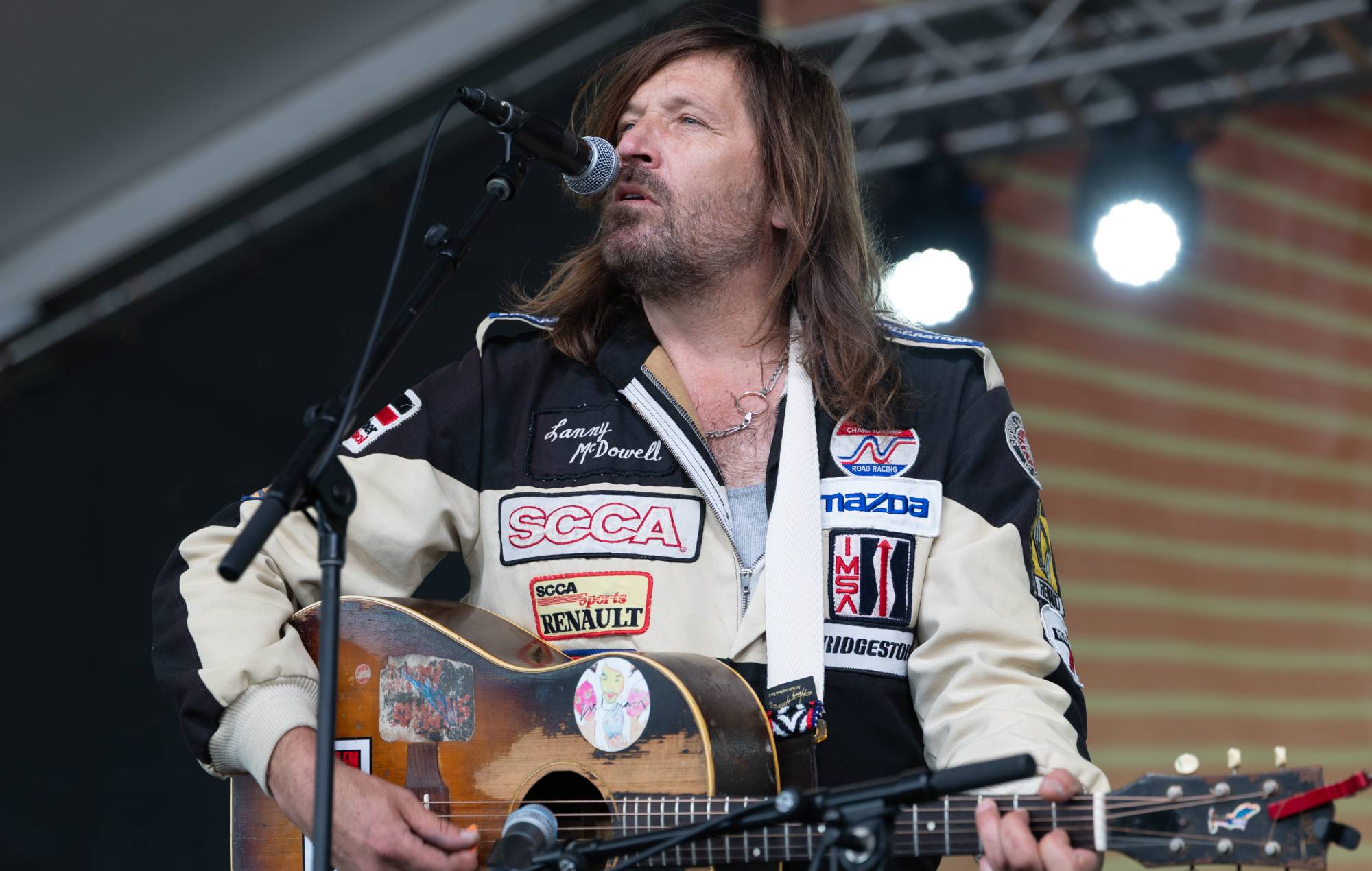 Эван Дандо з The Lemonheads шпіталізаваны пасля таго, як адправіў фанату непажаданае нецэнзурнае відэа