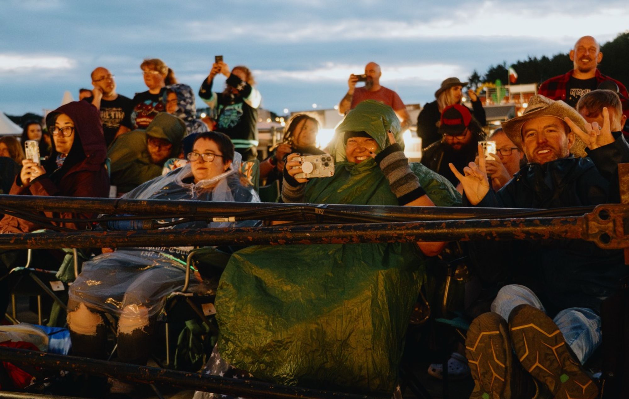 Спампаваць фестывальны вентылятар. КРЭДЫТ: Сара Луіза Бенэт