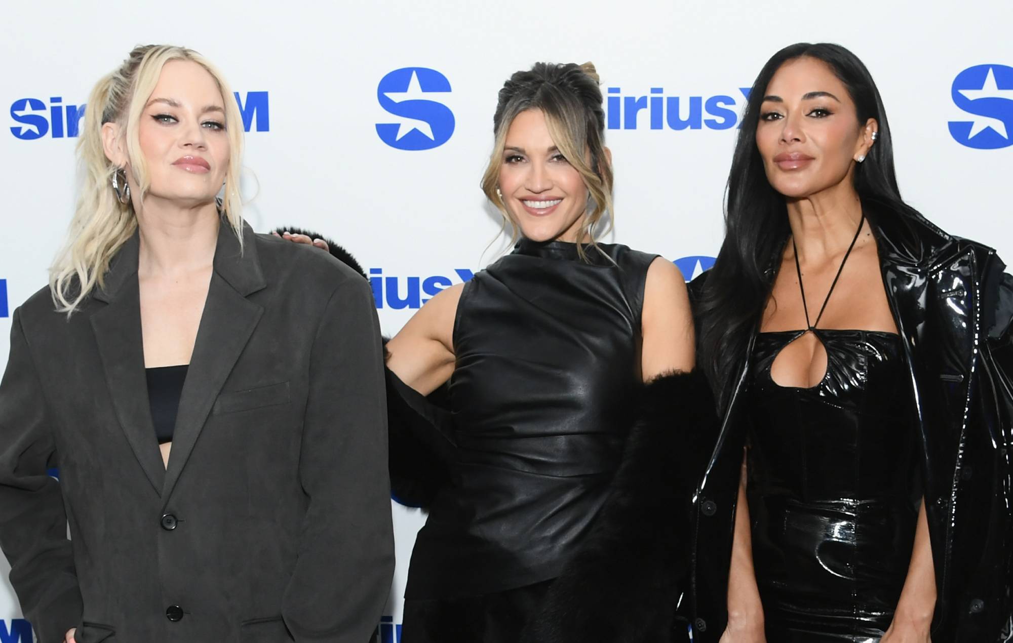 Гурт Pussycat Dolls сцвярджае, што адмова ад запрашэння былых членаў у рэюніённы тур павінна была «абараніць наш мір»