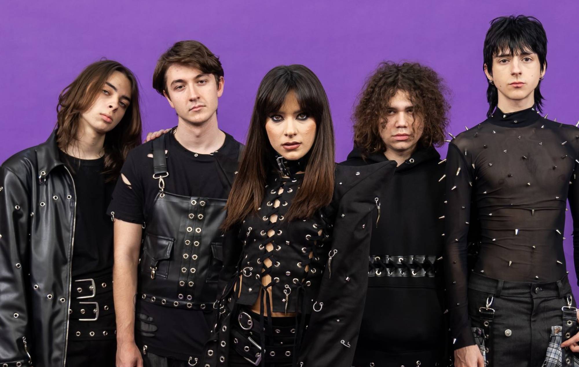 Удзельнік Румыніі на "Еўрабачанні" крытыкаваўся за нібыта "гламурнае сэксуальнае ўдушэнне"